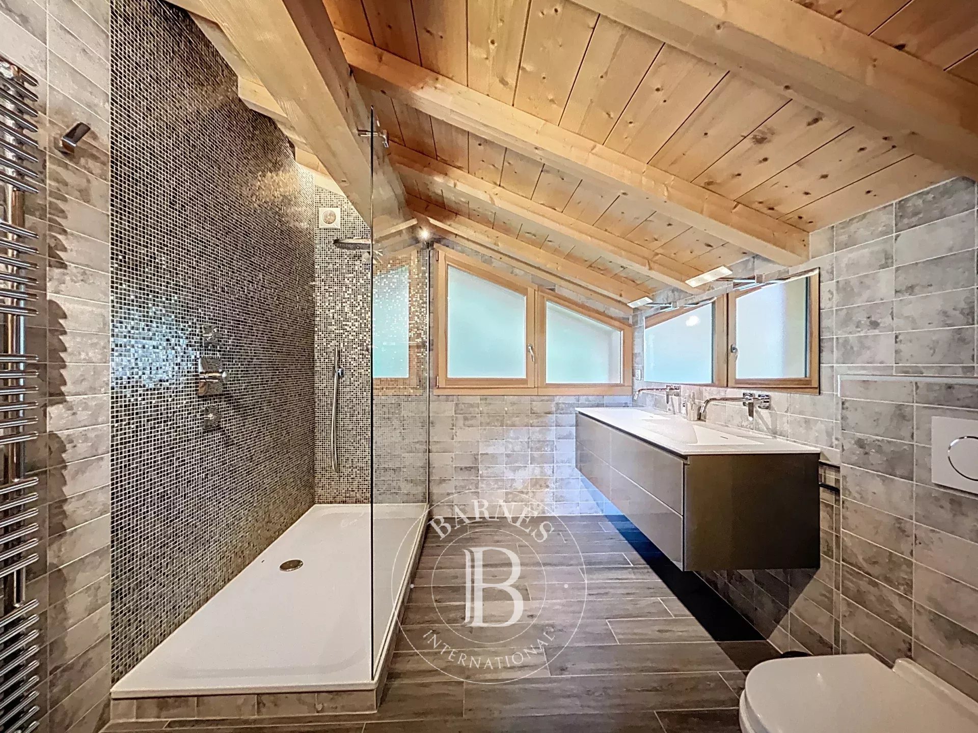 Photo of Châtel – 4-bedroom chalet with terrace and hot tub