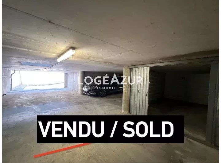 Sale Carpark Juan-les-Pins Bord de Mer