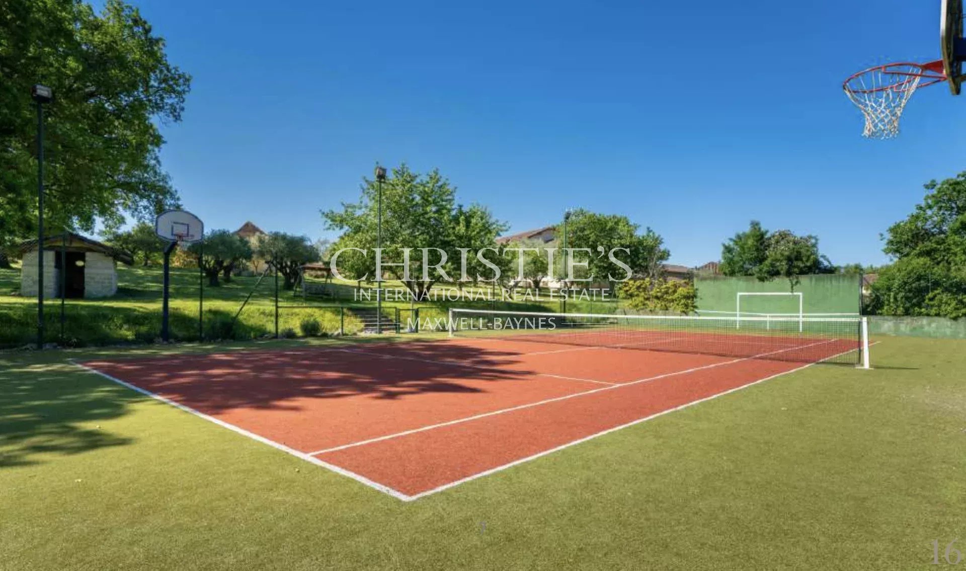 15 Bedroom Horse Property's Image 18