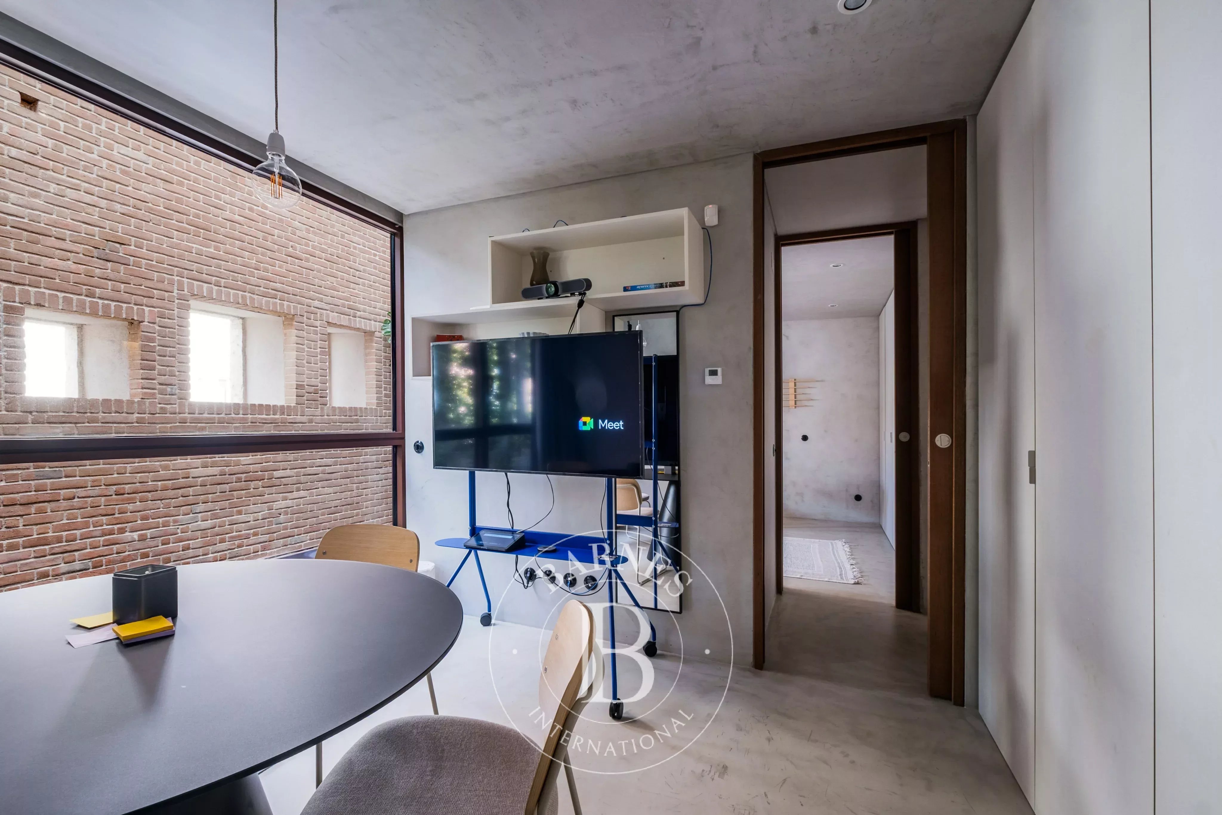 Maison contemporaine avec vue sur le fleuve