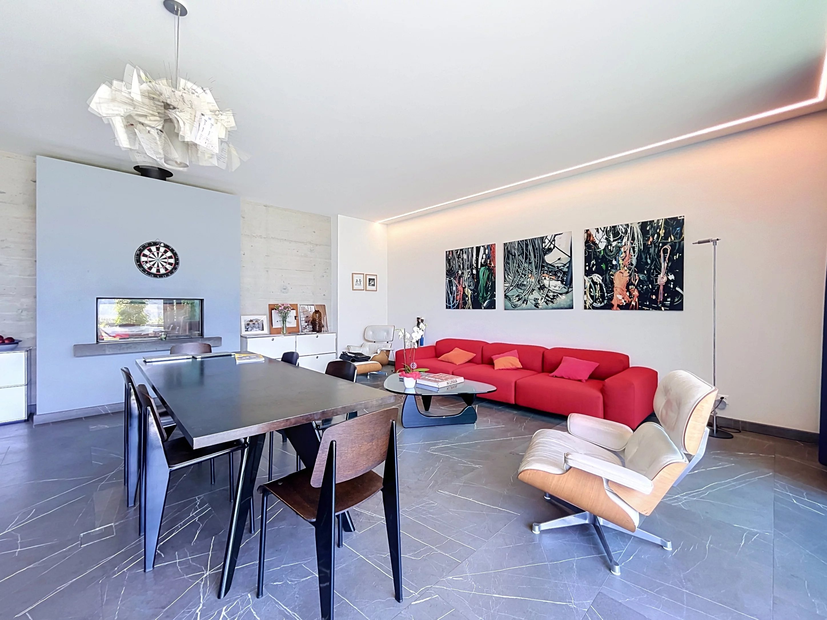 Propriété contemporaine avec rooftop panoramique