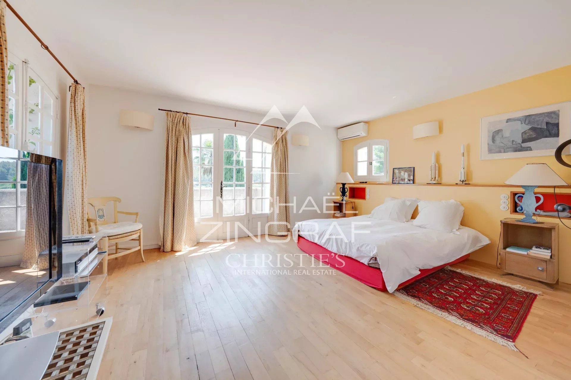 12 Bedroom Villa/Townhouse's Image 9