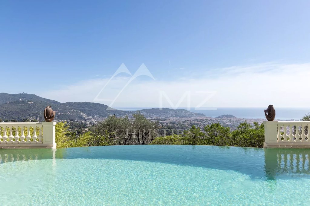 Villa for sale in Nice — Luxury Hillside Villa in Nice Gairaut with Panoramic Sea Views