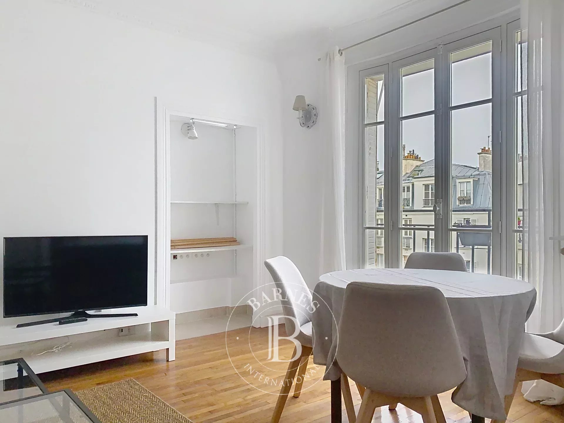 Daire Paris 18ème - picture 11