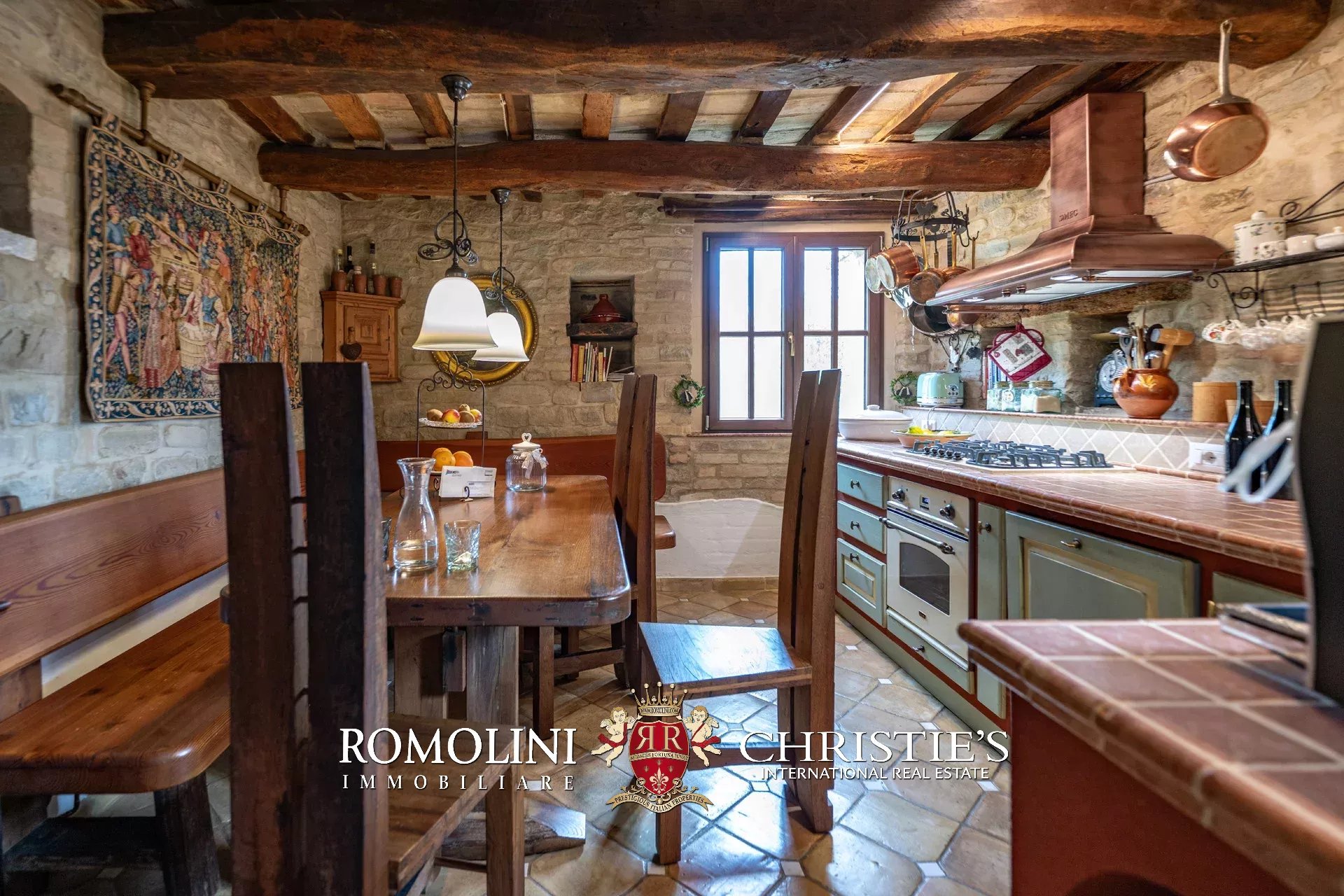 13 Bedroom Vineyard's Image 49