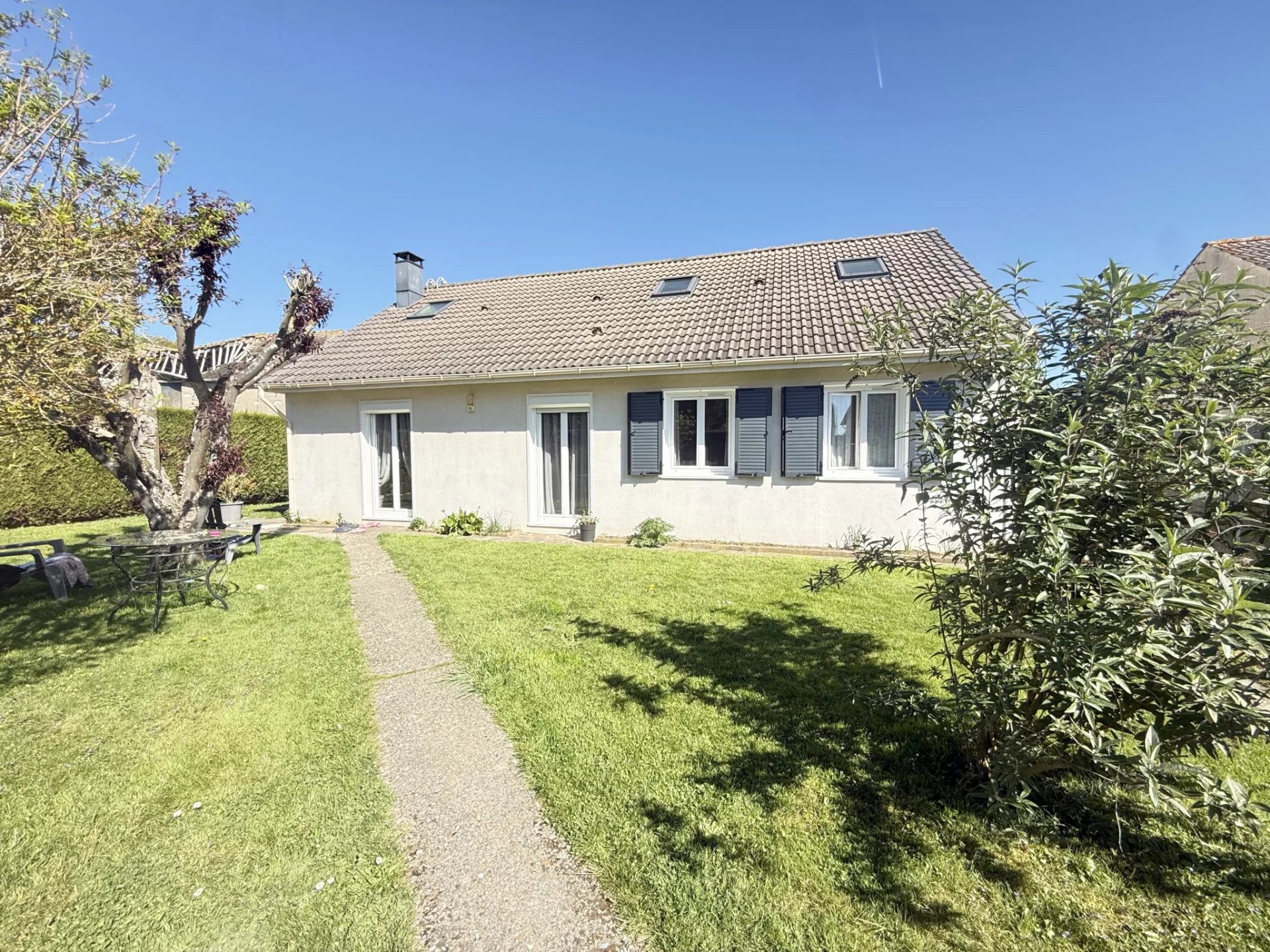 10 minutes HOUDAN dans le 78