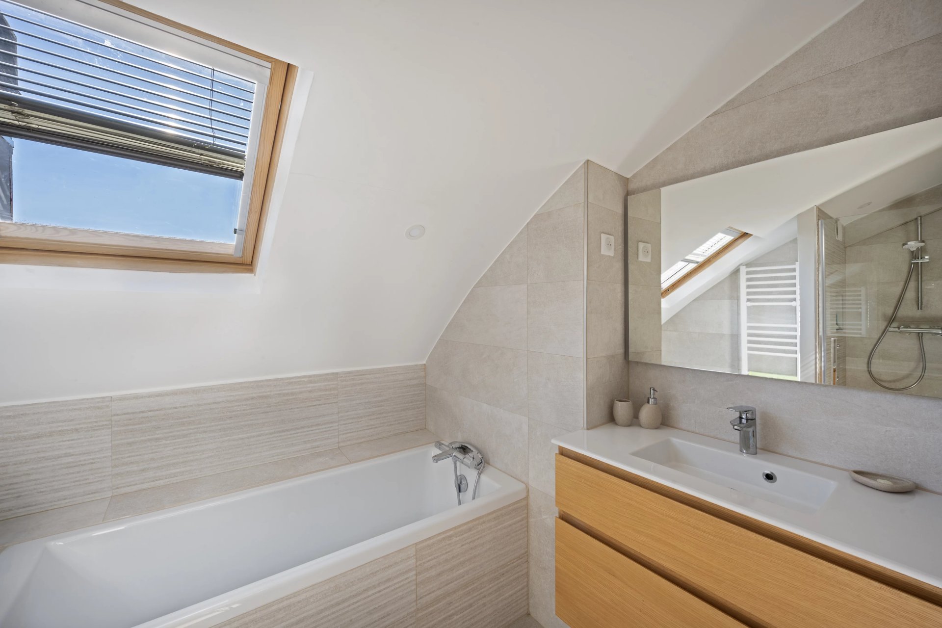 3 Bedroom Apartment/Flat's Image 6