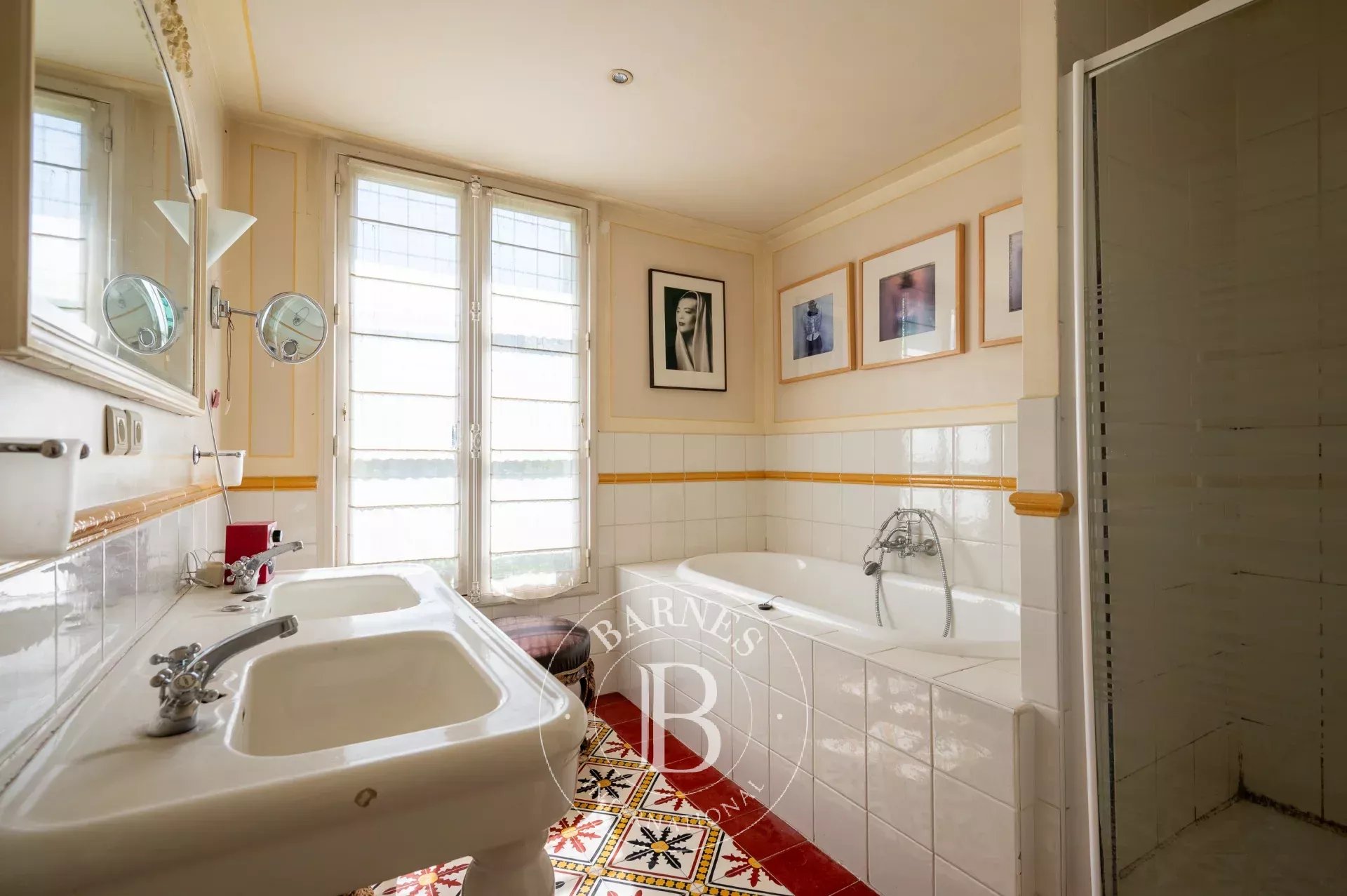 Paris  - House 5 Bedrooms - picture 13