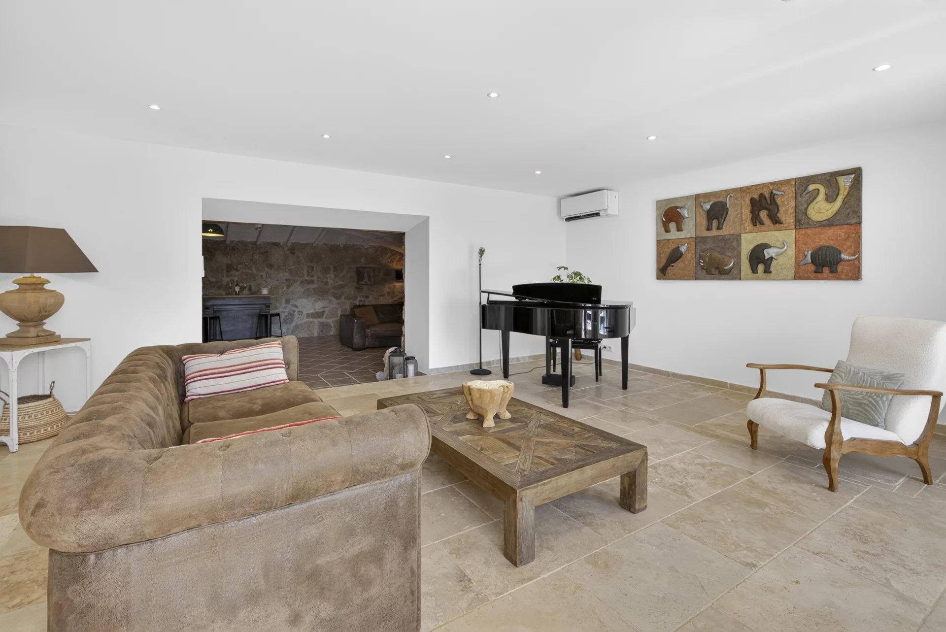 Renovated stone house with independent apartment walking distance to the village – Montauroux