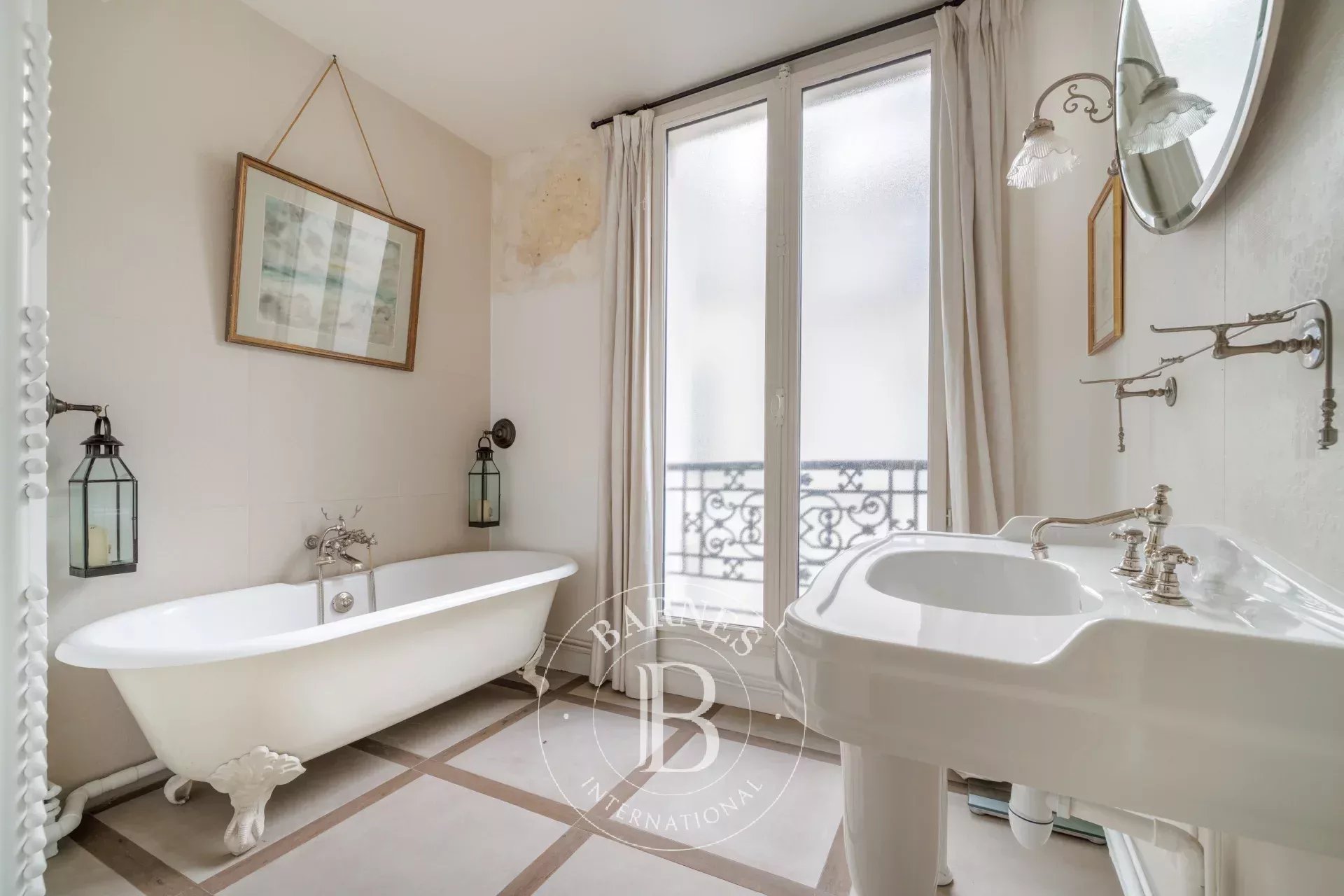 Daire Paris 4ème - picture 15