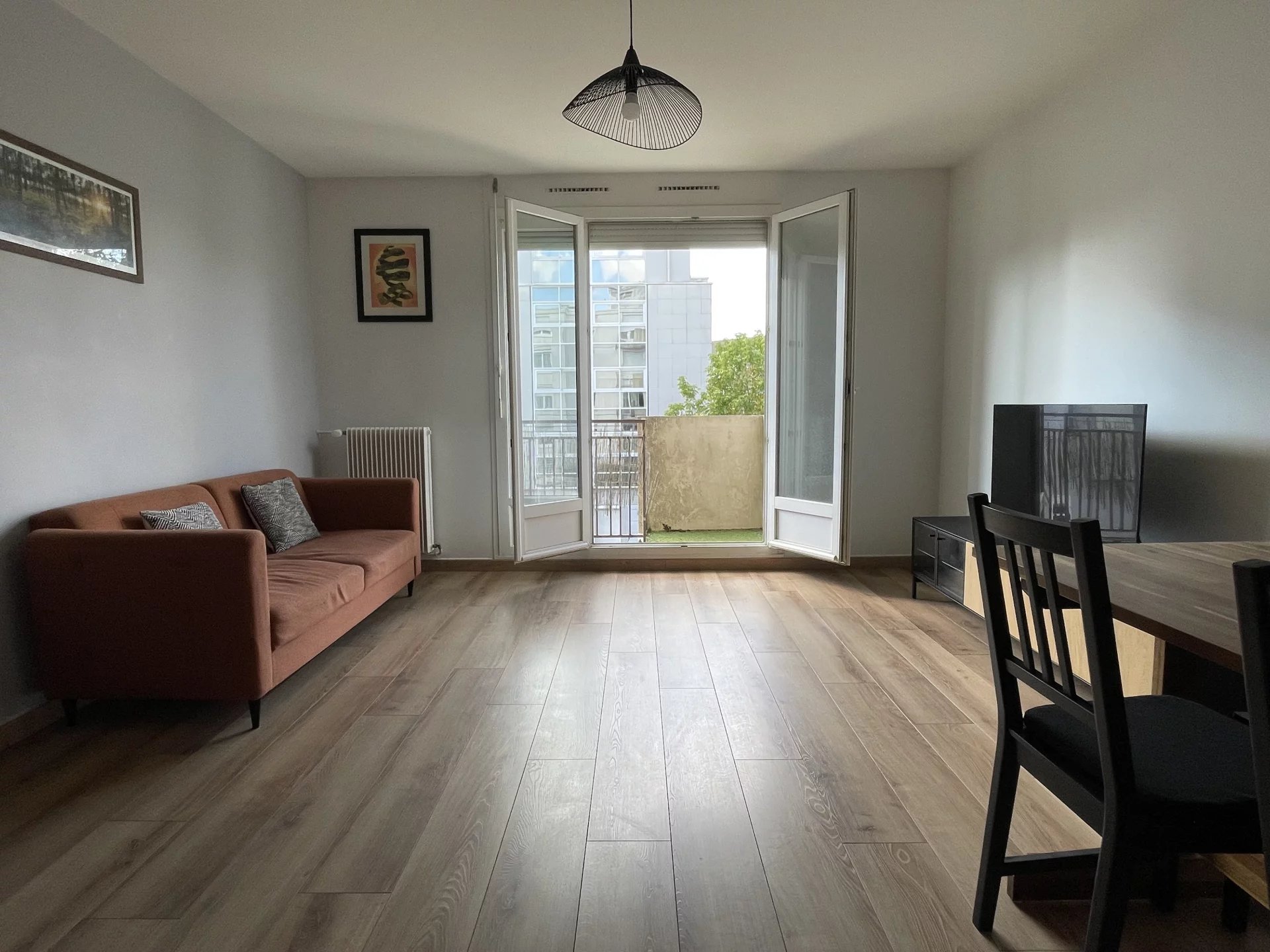 APPARTEMENT TYPE 3 MEUBLE SUR TOURS NORD PROCHE TRAM