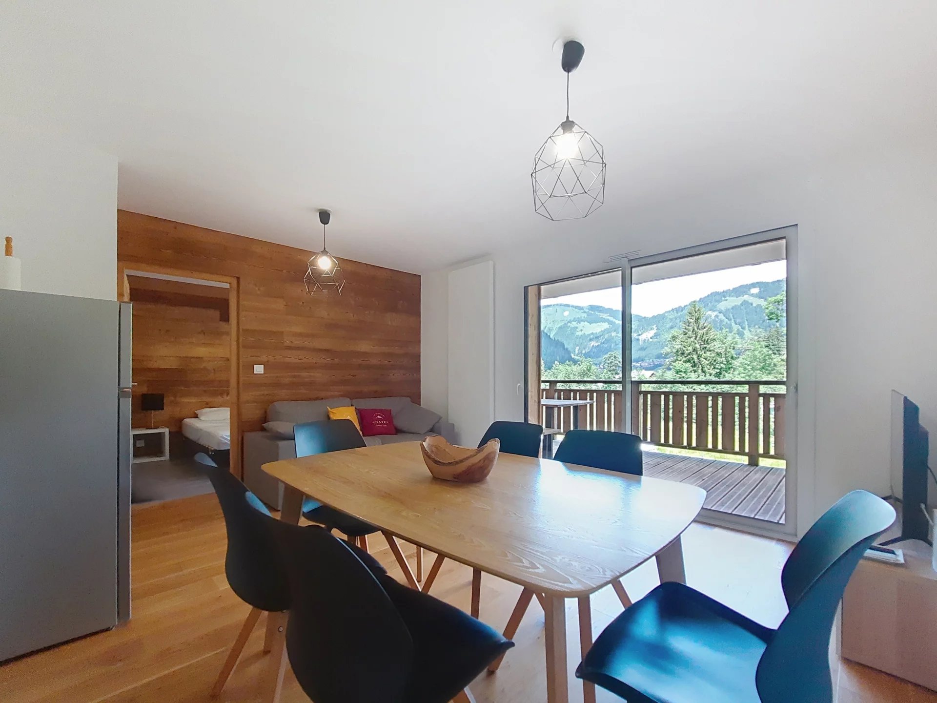 MAGNIFICENT RECENT 1 BEDROOM APARTMENT (2023)