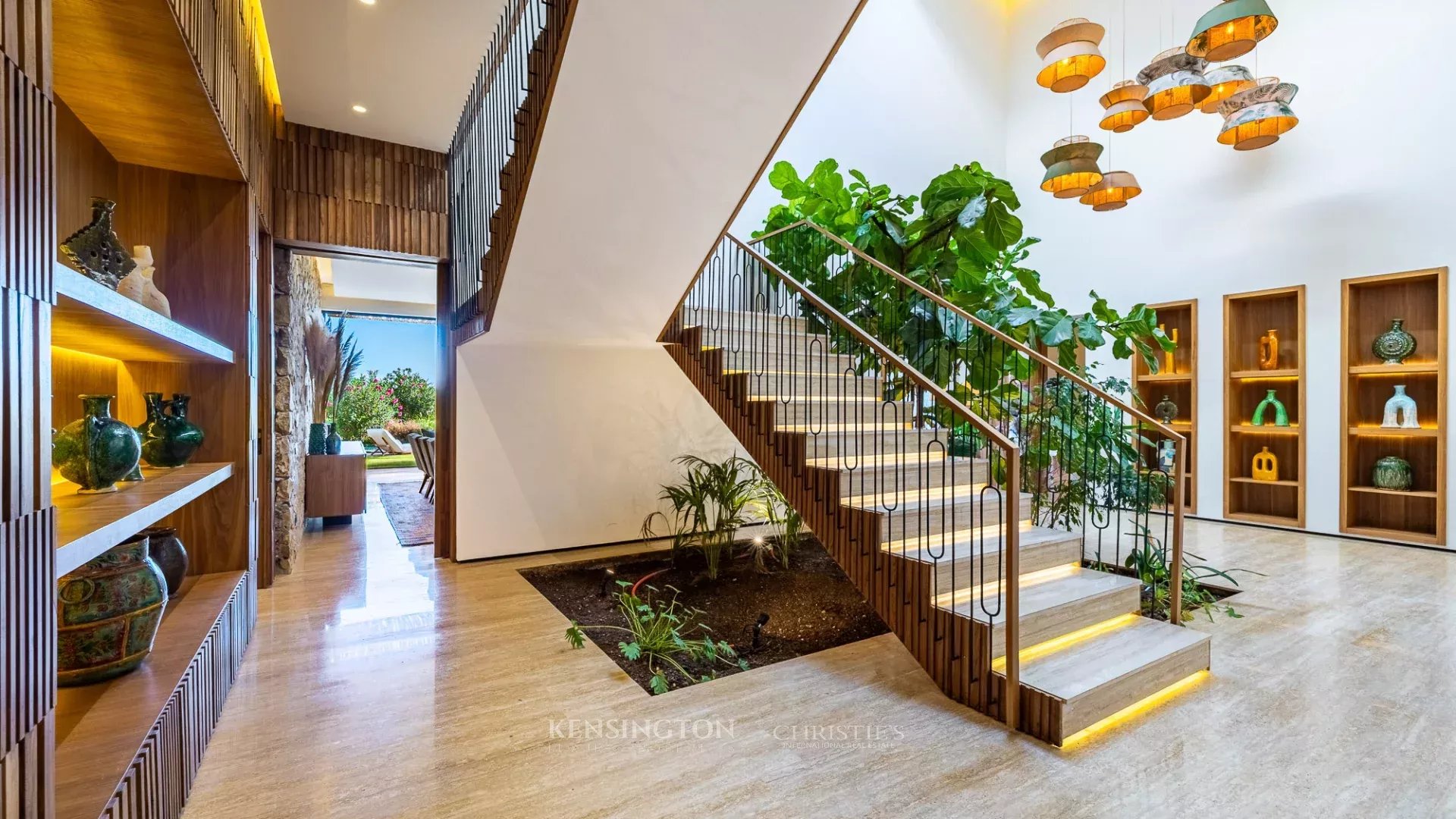 6 Bedroom Villa/Townhouse's Image 12