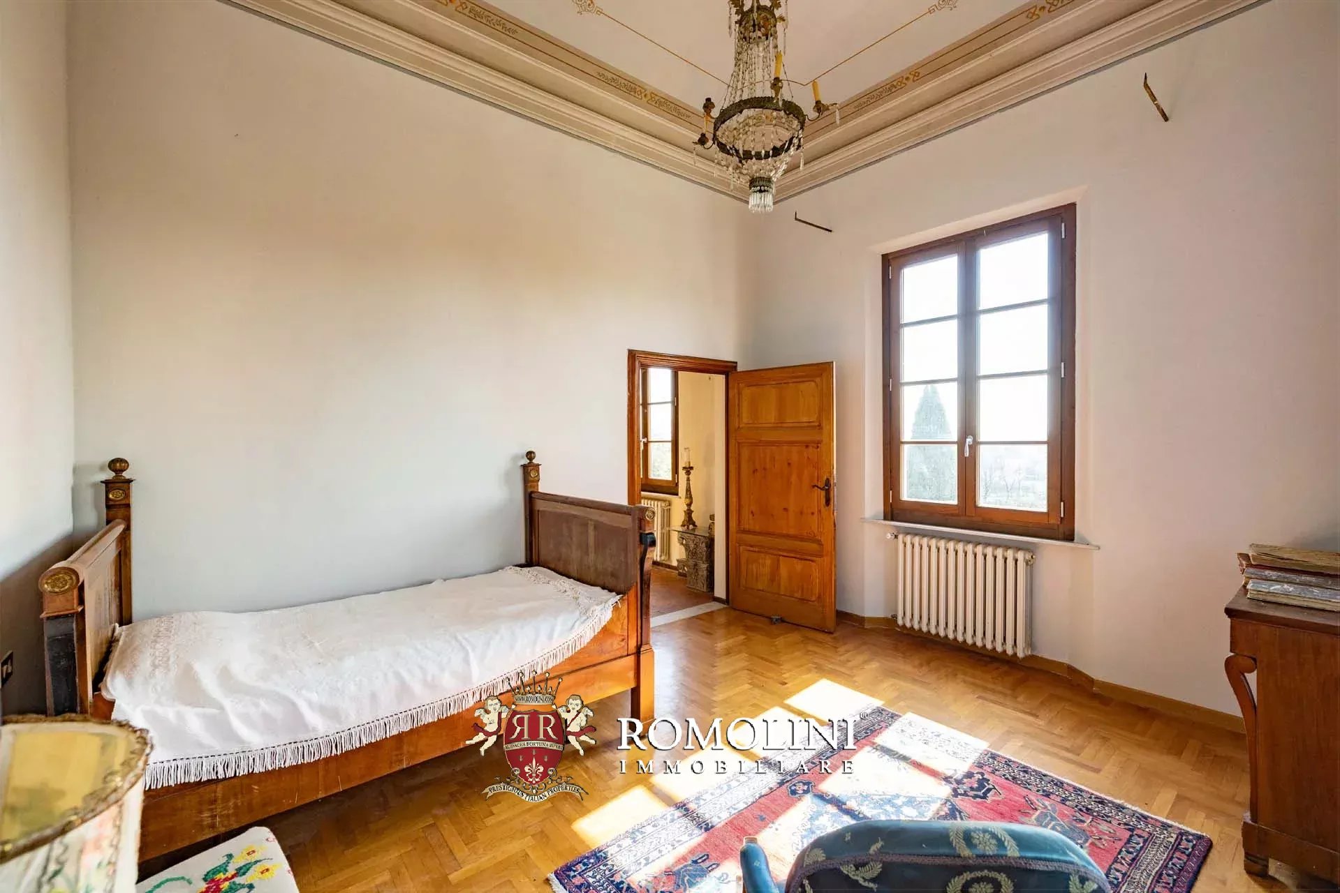 6 Bedroom Villa/Townhouse's Image 37