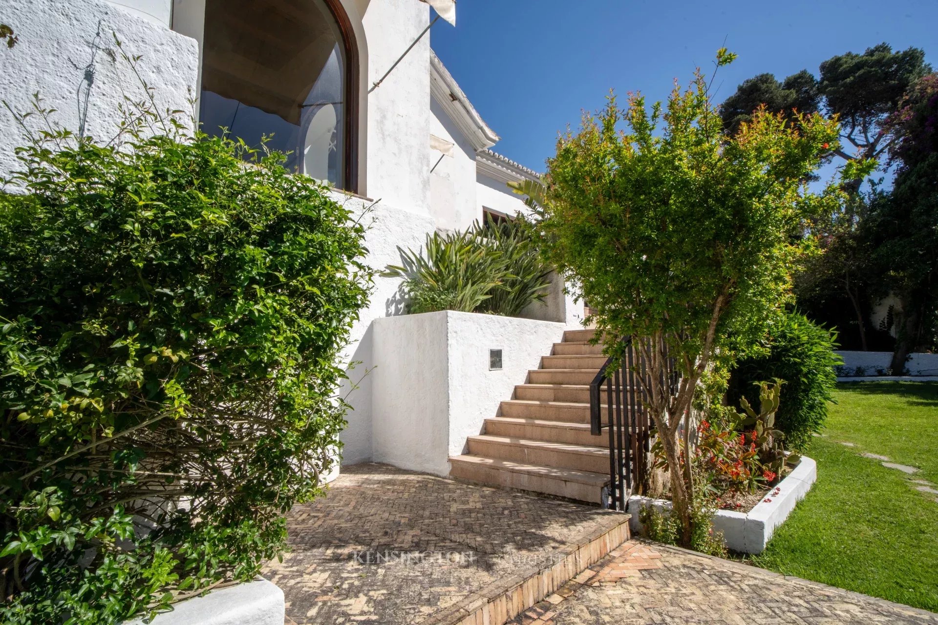 6 Bedroom Villa/Townhouse's Image 6