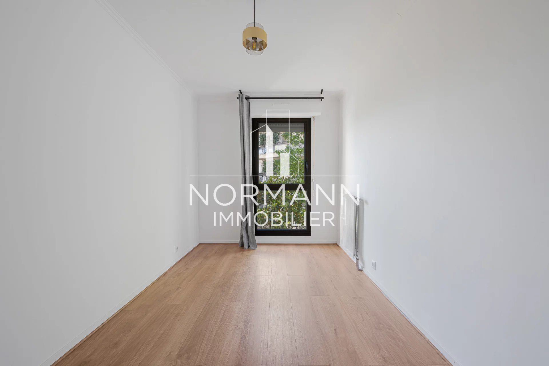 Sale Apartment Levallois-Perret Front de Seine