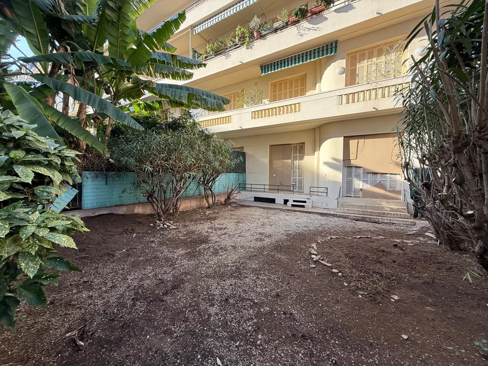 AVENUE DES FLEURS - 3 PIECES 87 M² + JARDIN 70 M² — photo 5
