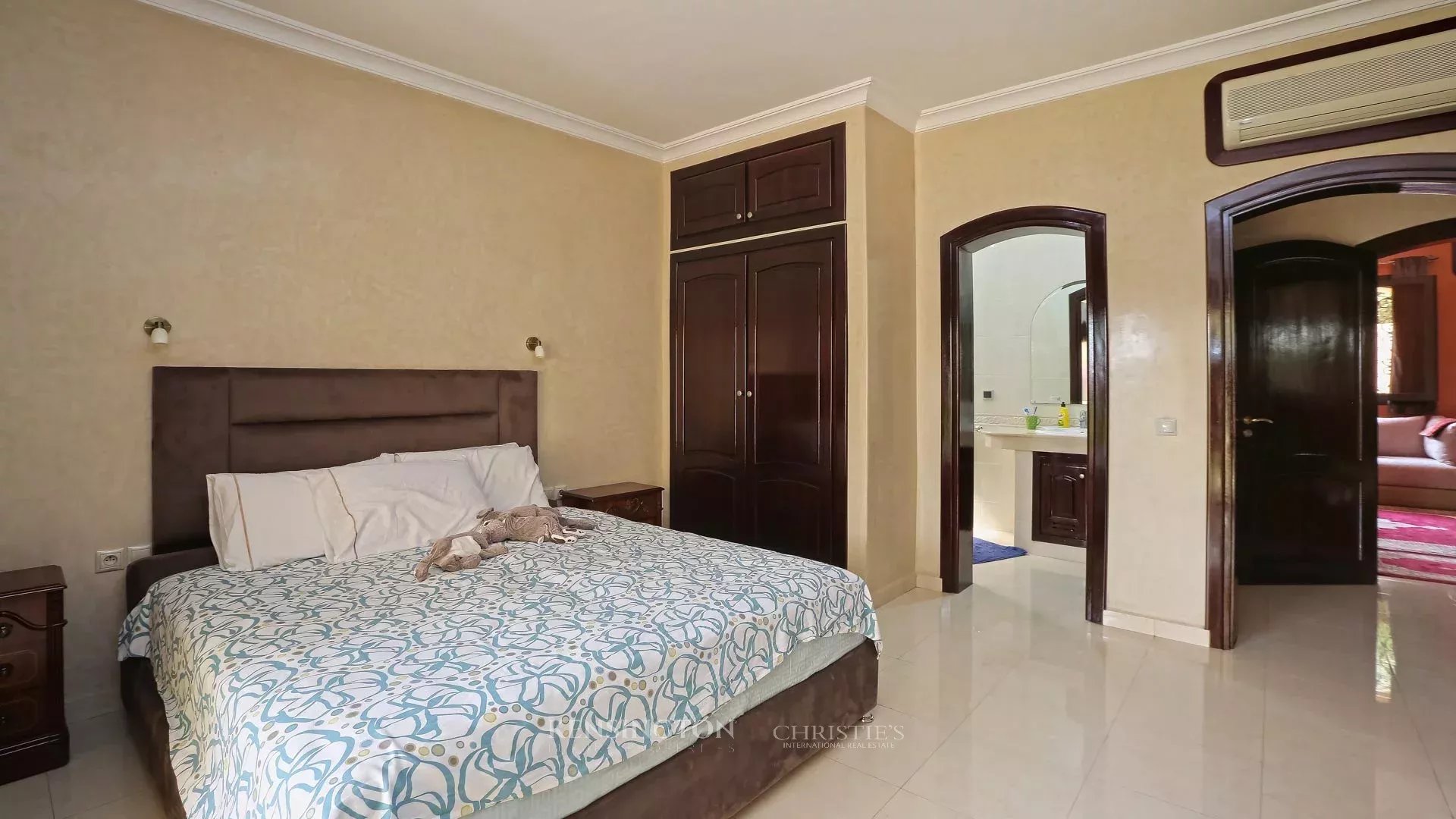 5 Bedroom Villa/Townhouse's Image 17