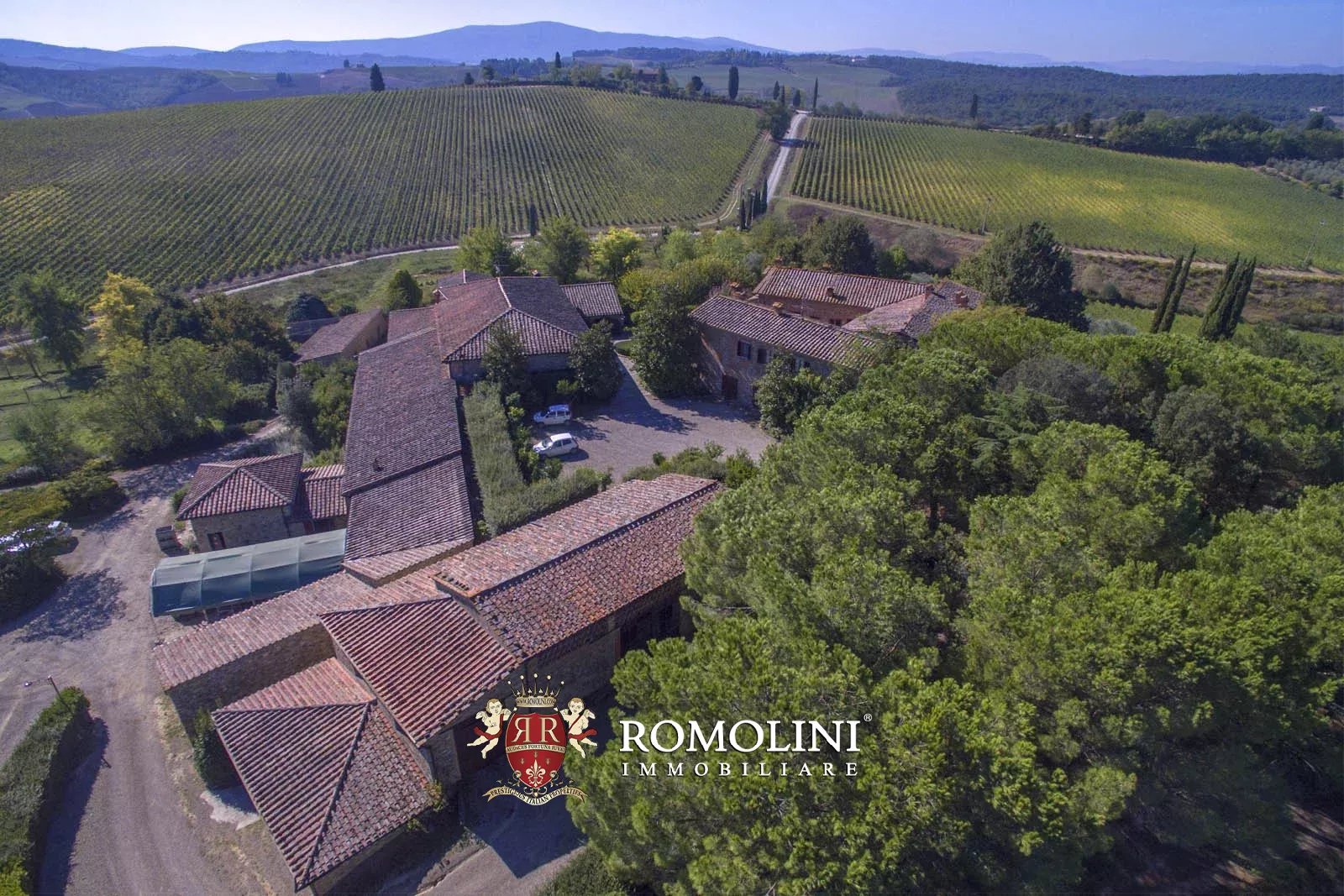 10 Bedroom Vineyard's Image 18