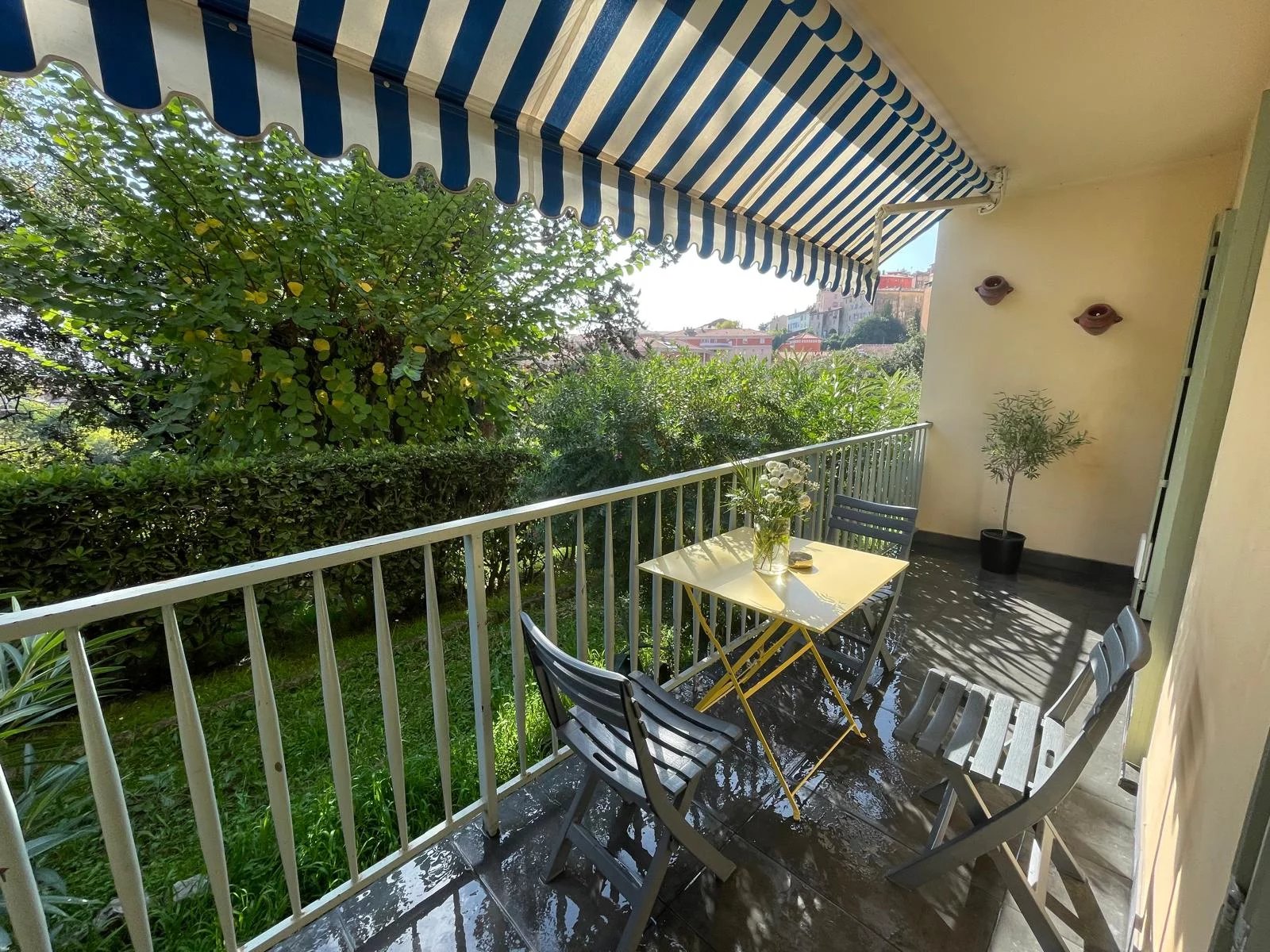 06130 GRASSE APPARTEMENT