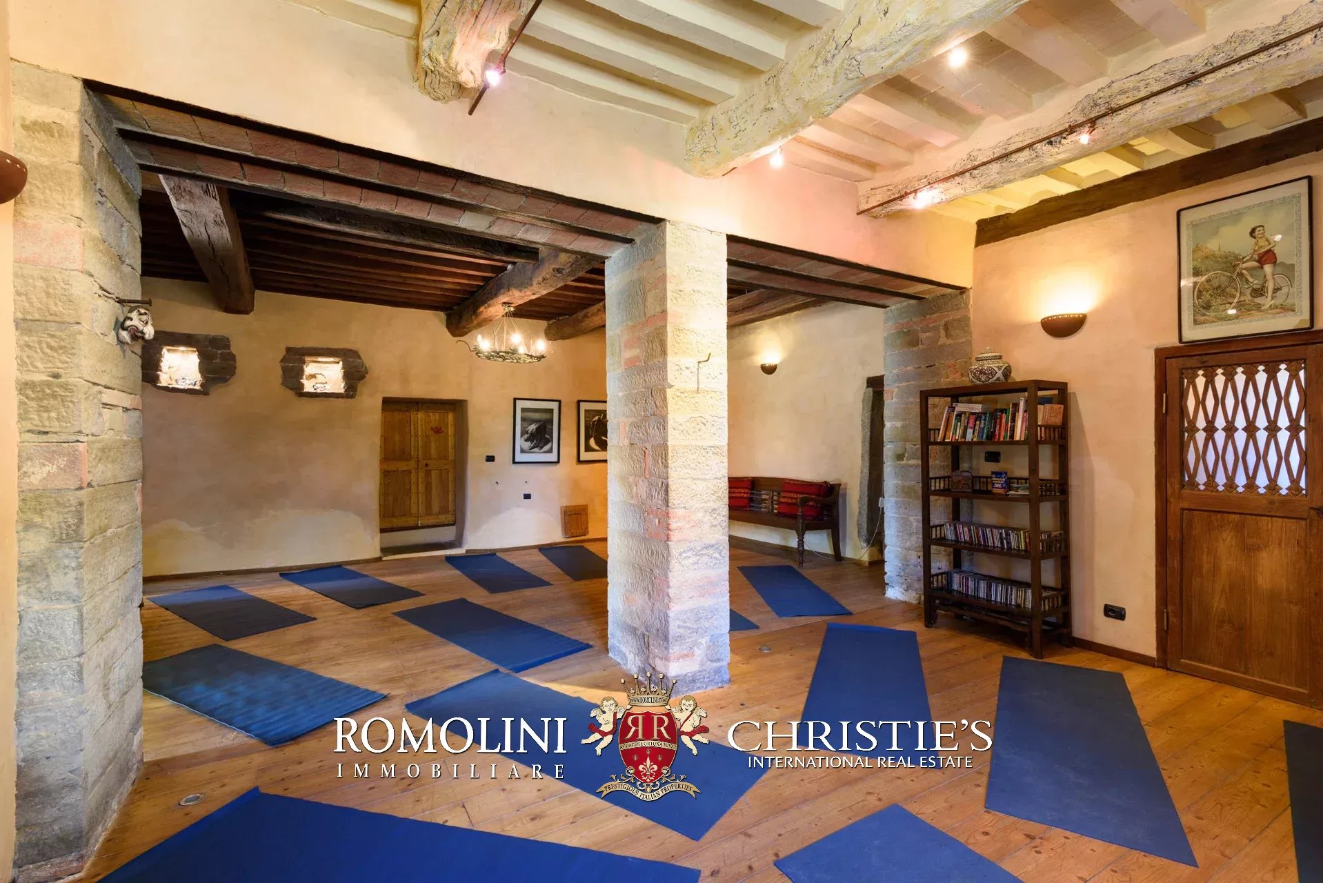 5 Bedroom Villa/Townhouse's Image 36
