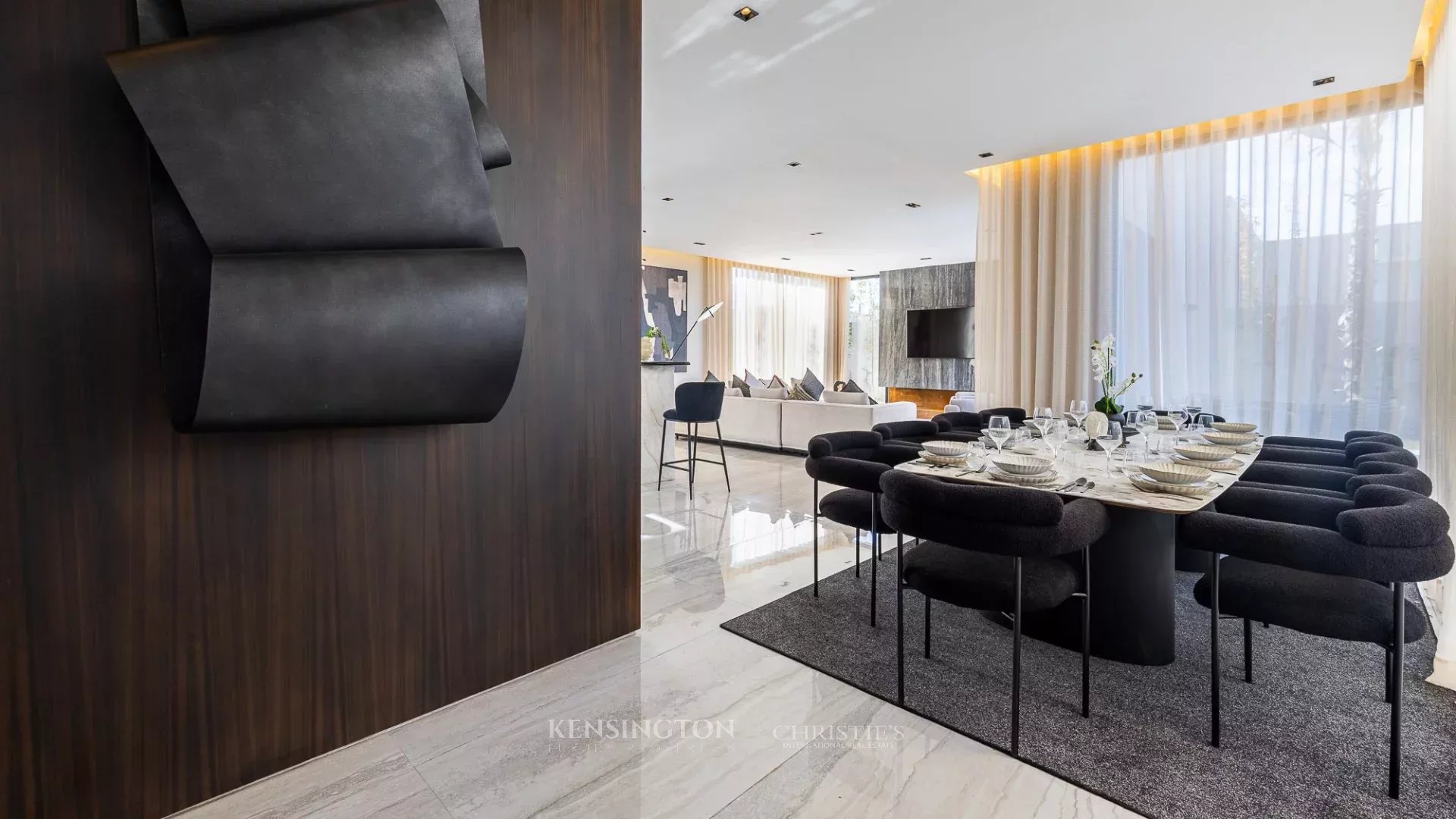 5 Bedroom Villa/Townhouse's Image 16