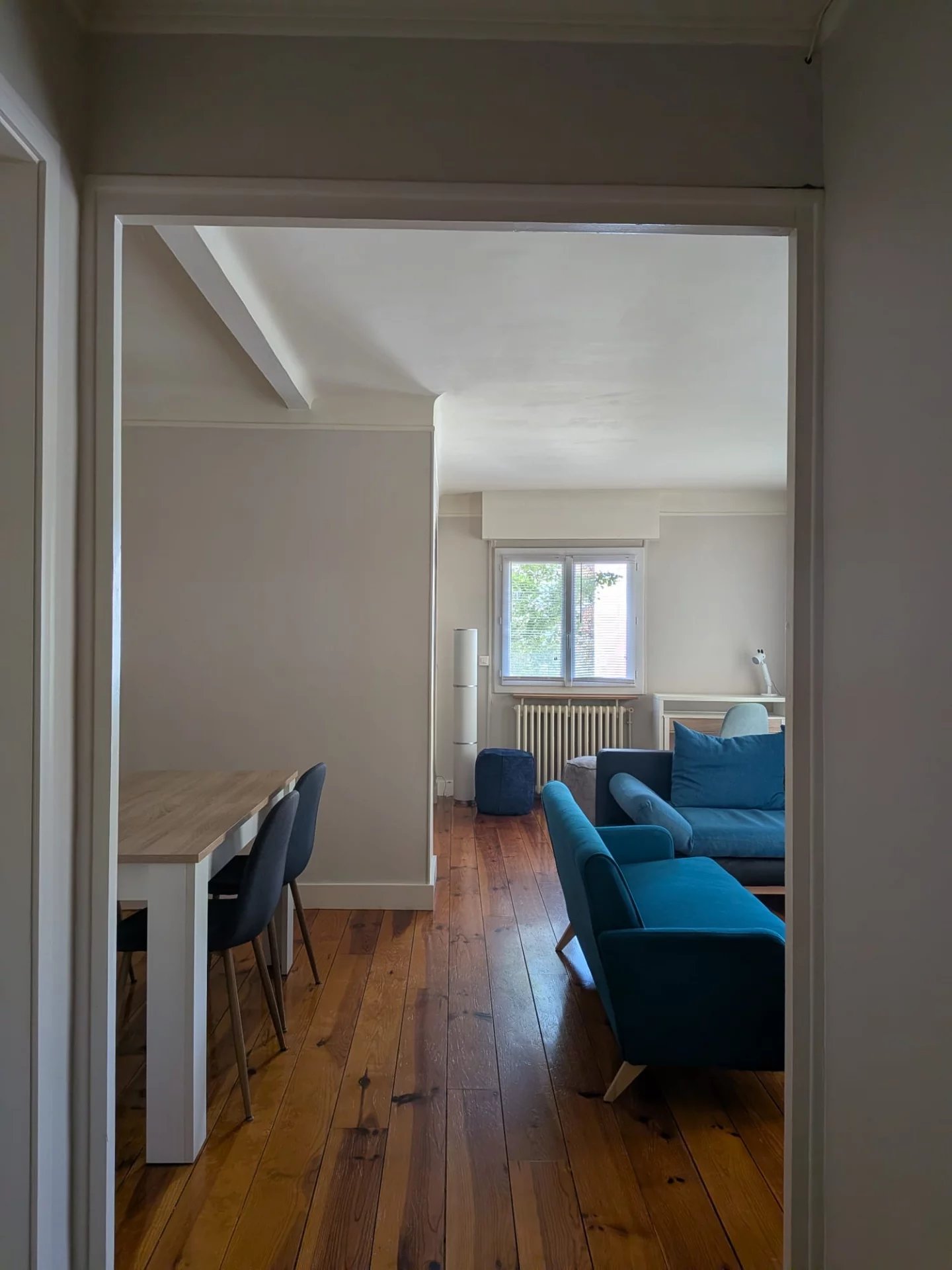 92200 Neuilly sur Seine: confortable 2 pièces avec balcon, cave et petit parking