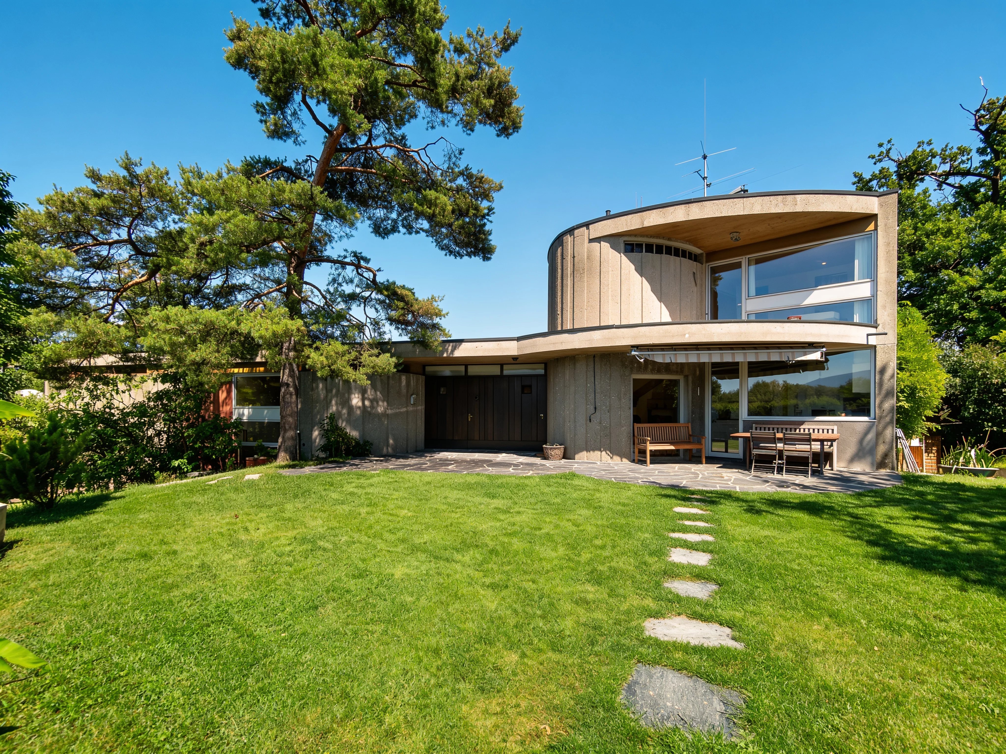 Villa d'inspiration Le Corbusier - Arare