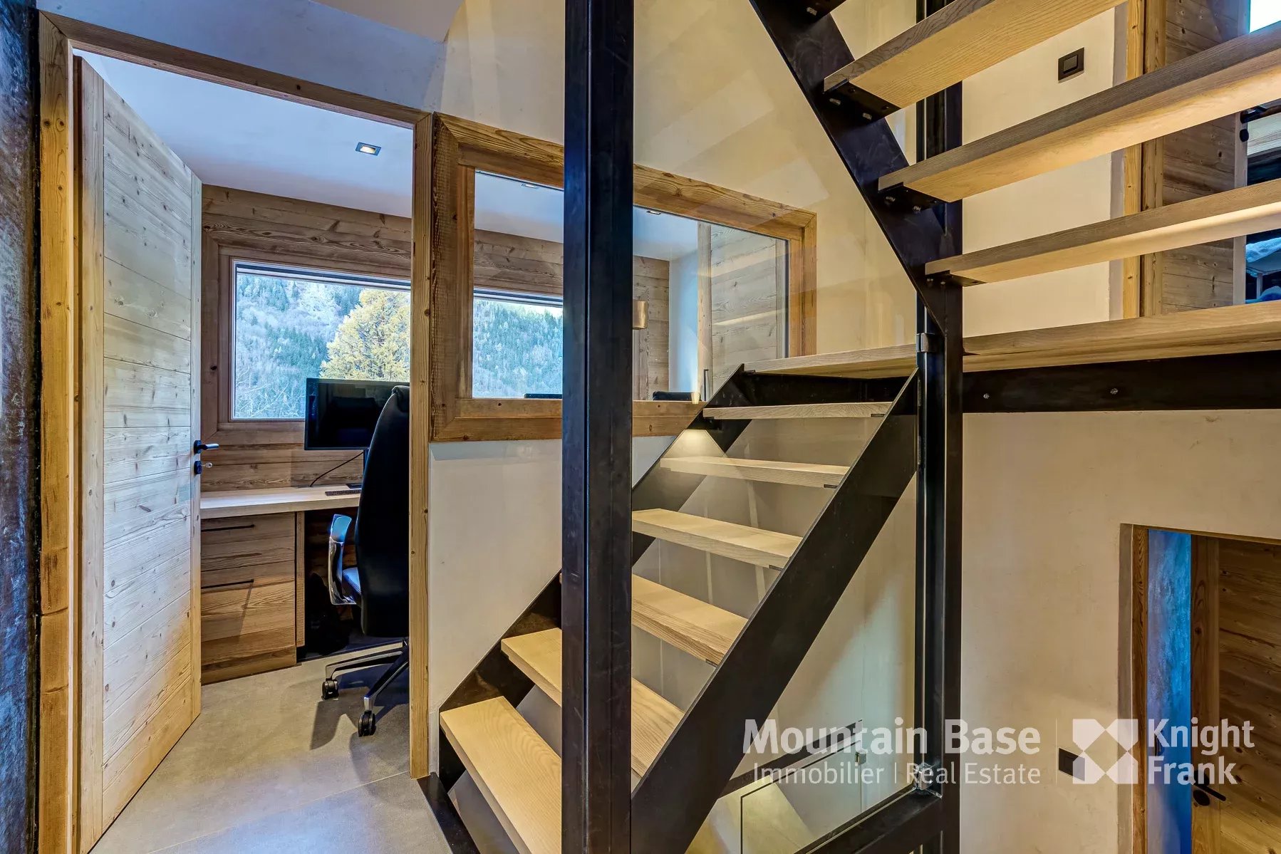 Photo of Chalet recently built four-bedroom chalet located in Les Songenaz