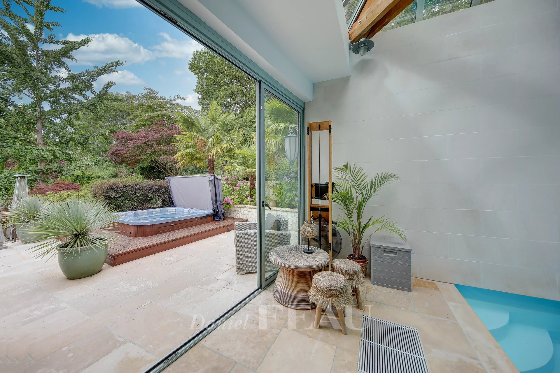 6 Bedroom Villa/Townhouse's Image 7