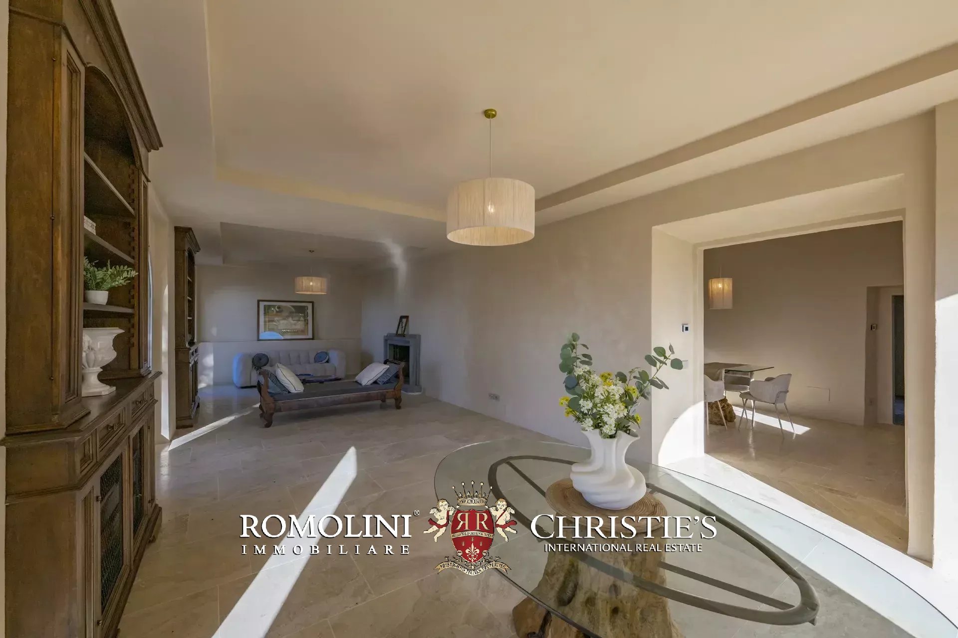 ART-NOUVEAU VILLA FOR SALE IN A PANORAMIC POSITION OVER LAKE TRASIMENO, UMBRIA