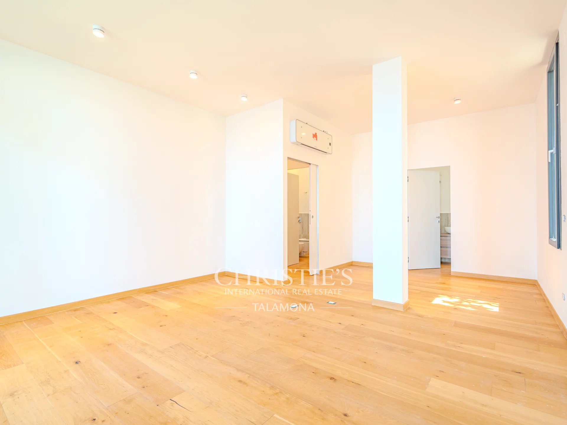 Villa/Townhouse's Image 24