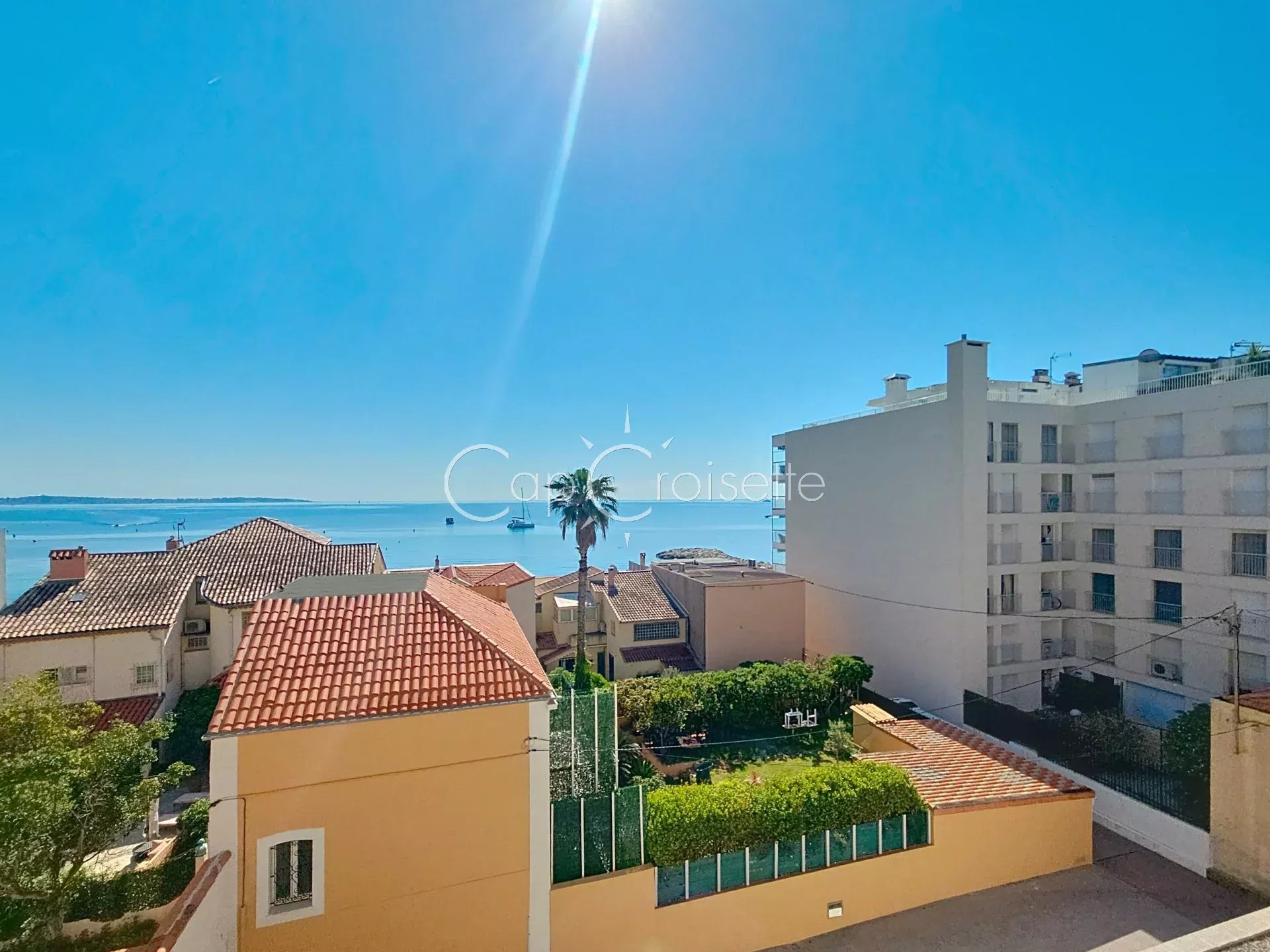 Cannes - Palm Beach Joli studio Vue mer au calme