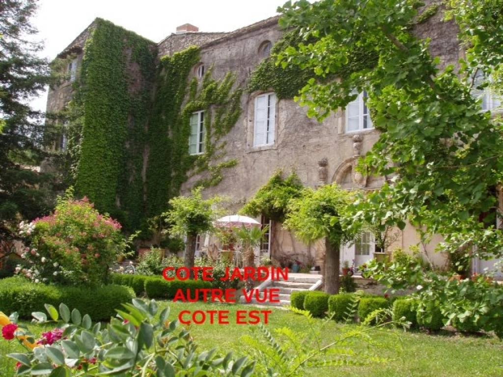 Entre Nimes et Anduze chateau 13e/16e siècle