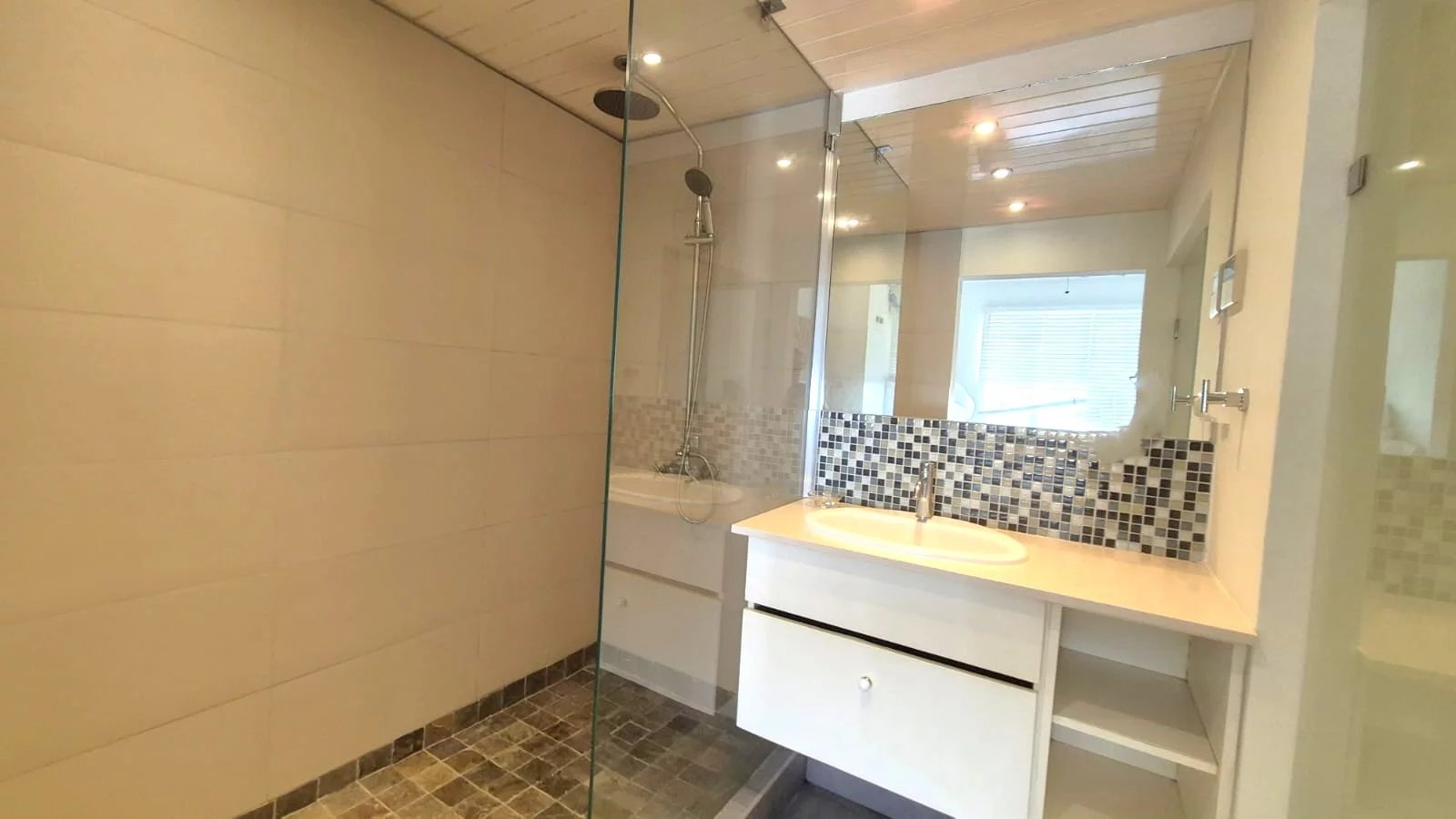 Bain Boeuf  - Appartement 4 Pi&egrave;ces 3 Chambres - picture 8