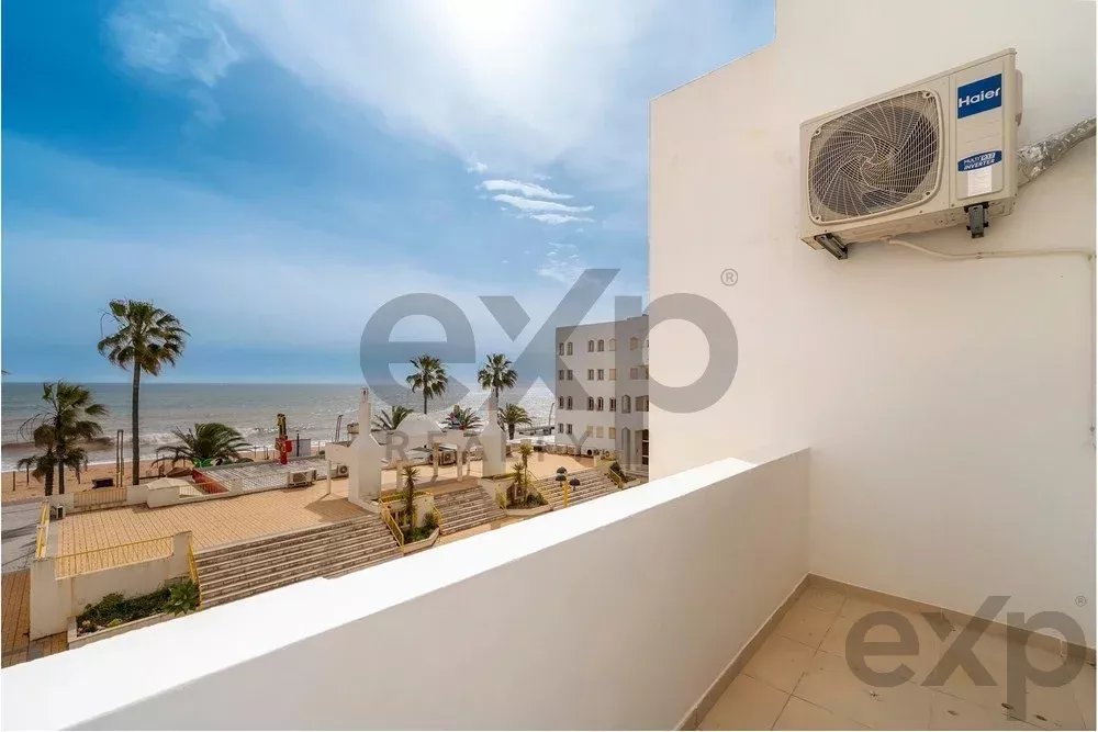Modern 2-Bedroom Beachfront Apartment in Quarteira 85948404 image 7