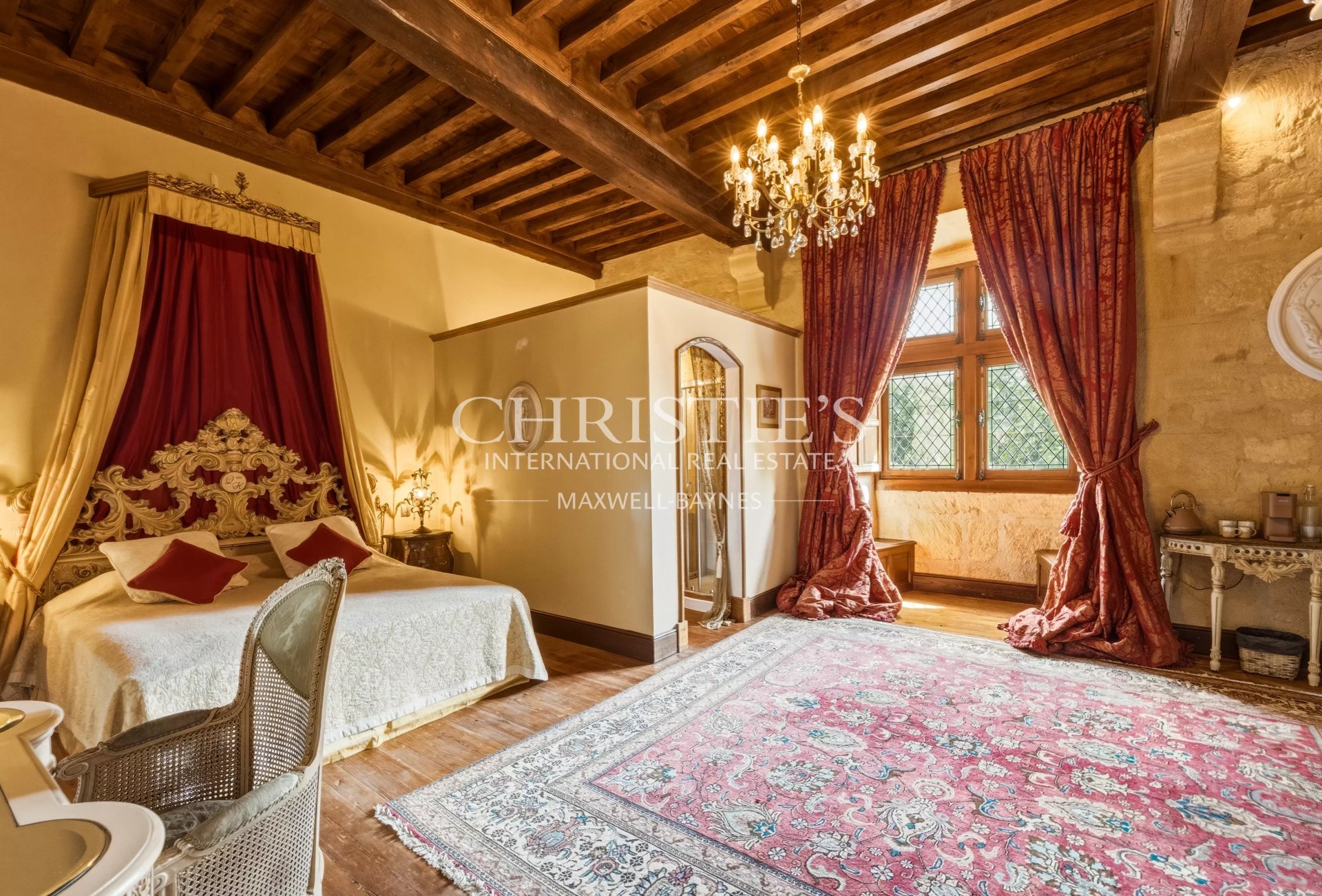 10 Bedroom Chateau's Image 17