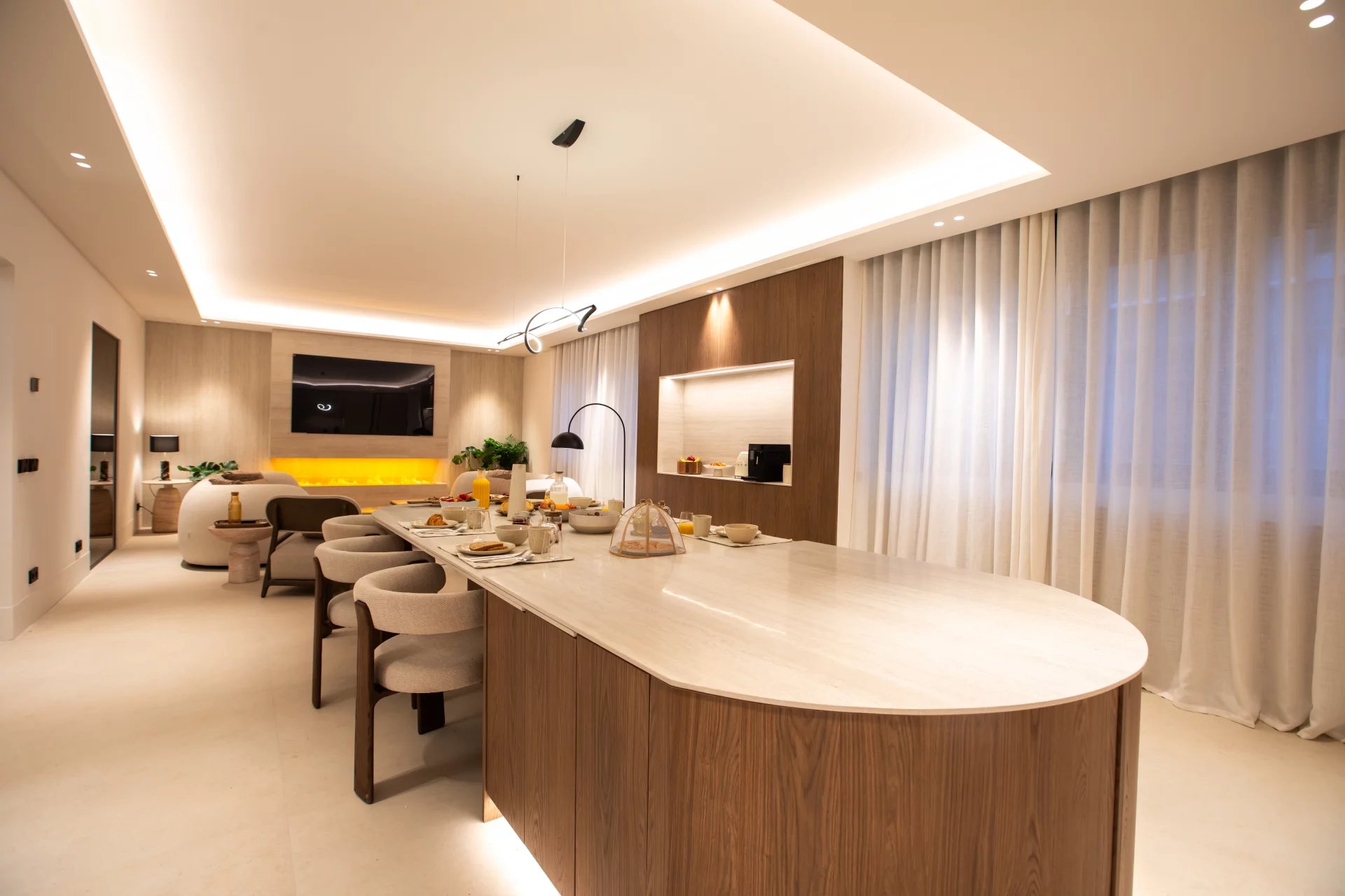 Luxury and Comfort for Family Living