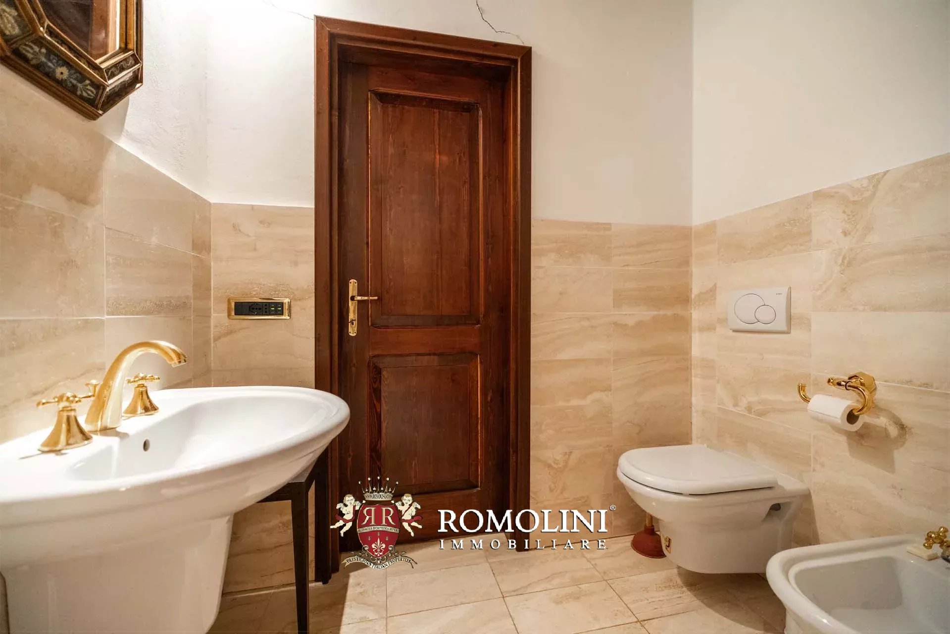 10 Bedroom Villa/Townhouse's Image 89