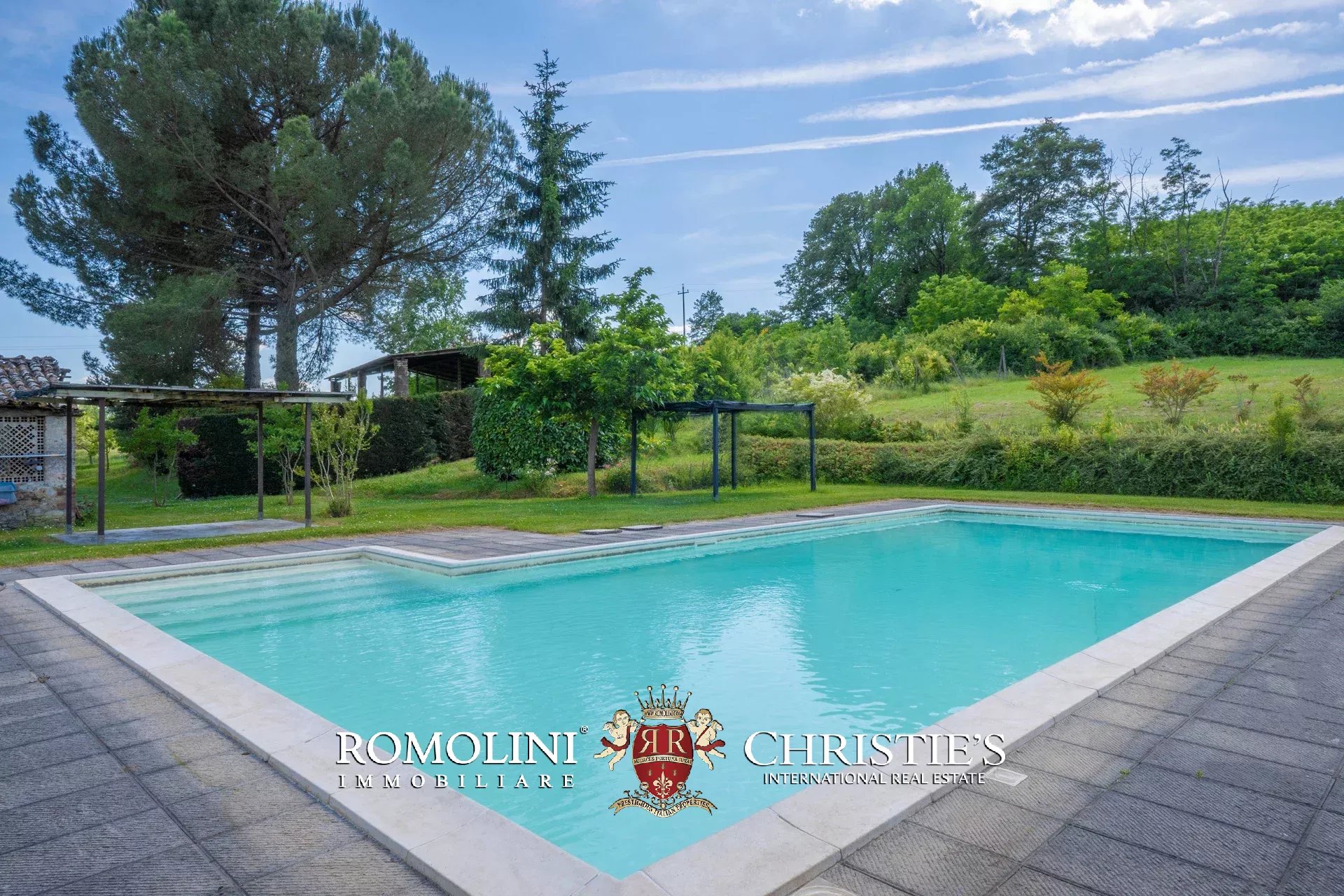 7 Bedroom Villa/Townhouse's Image 35