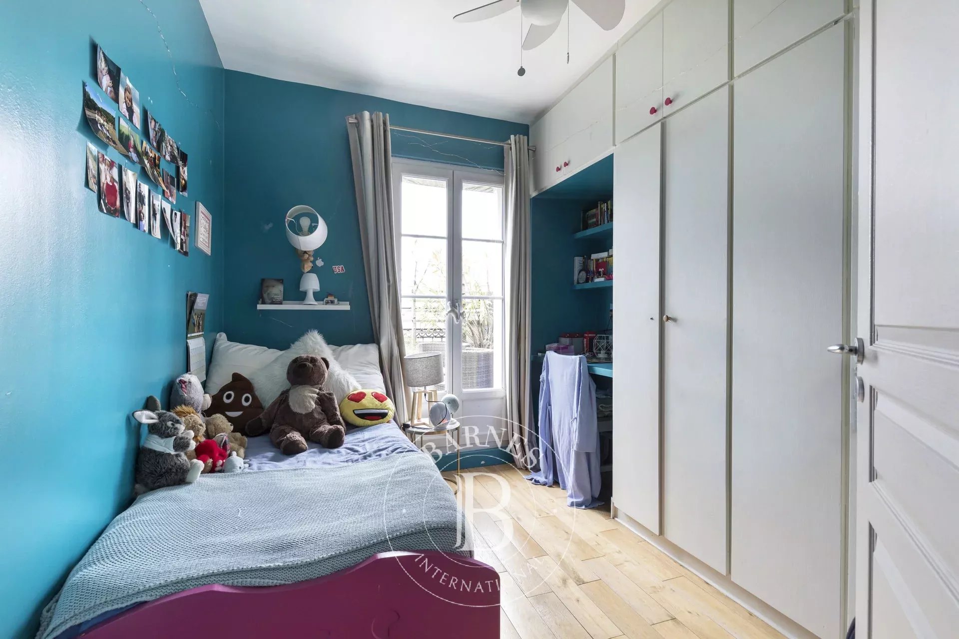 Neuilly - Argenson - Top floor - 4-5 bedroom apartment - Period charm - picture 15