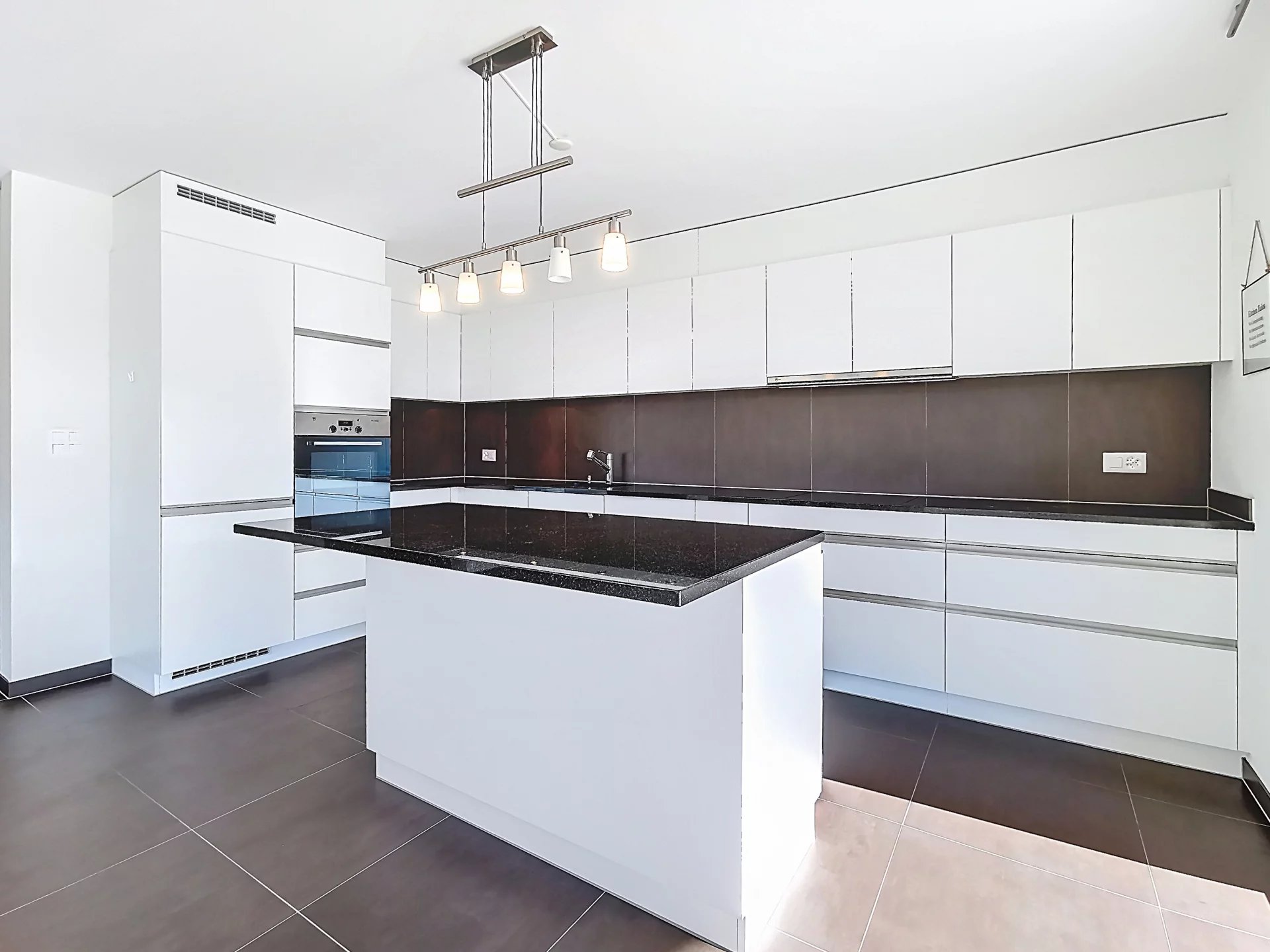 Superbe 3.5 pièces avec jardin, terrasse et échappée sur le lac