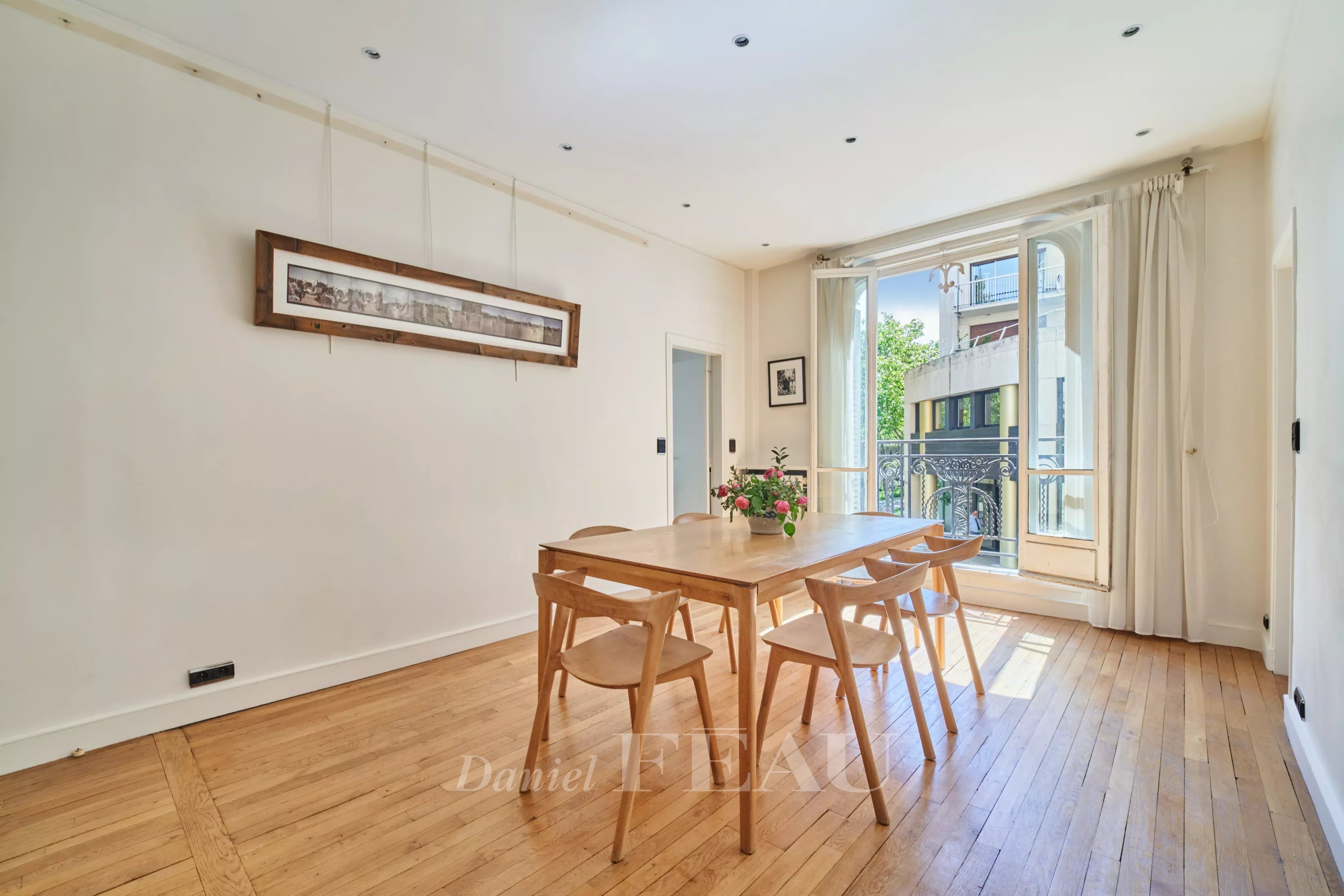 Sale Apartment Paris 7th