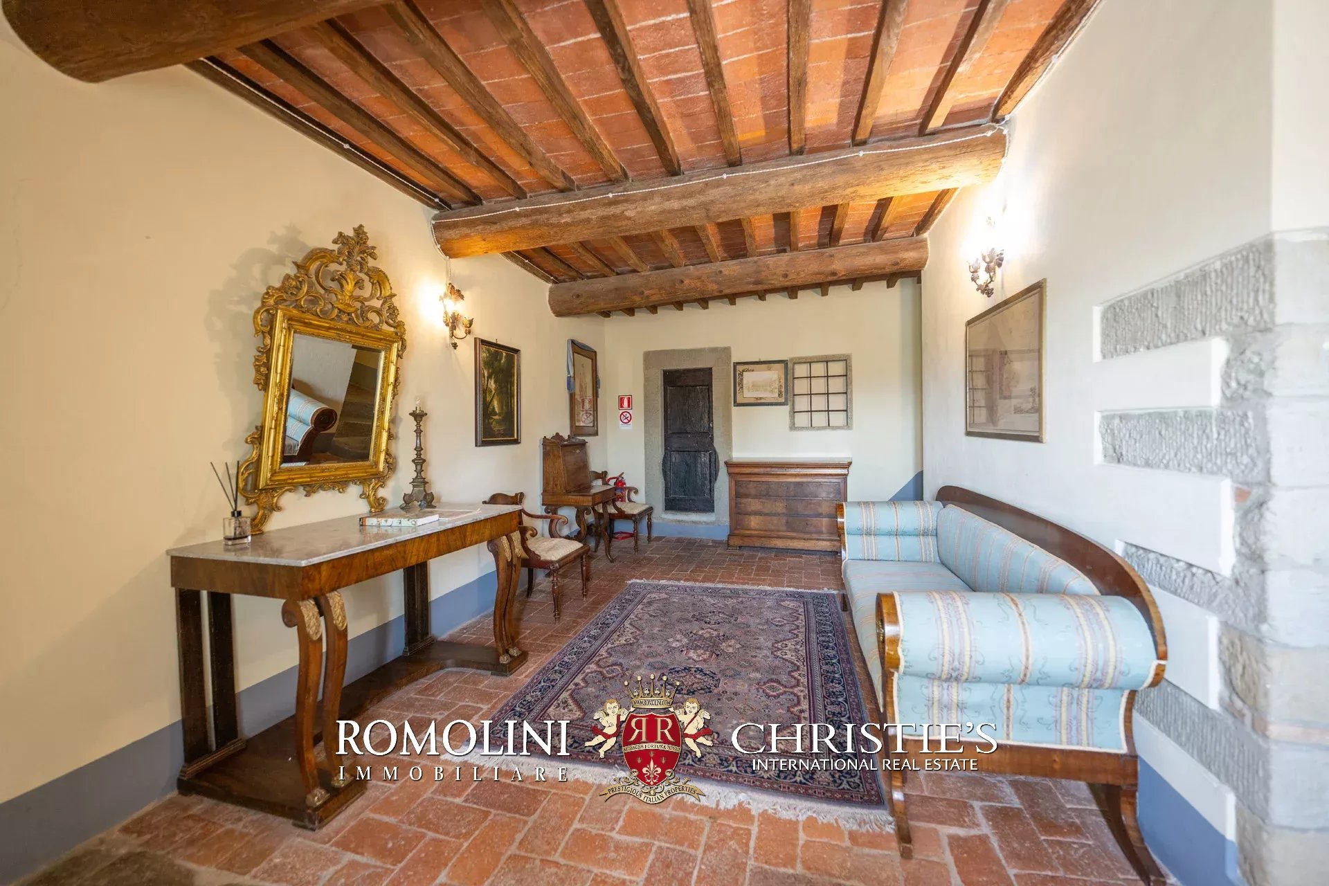 13 Bedroom Villa/Townhouse's Image 25