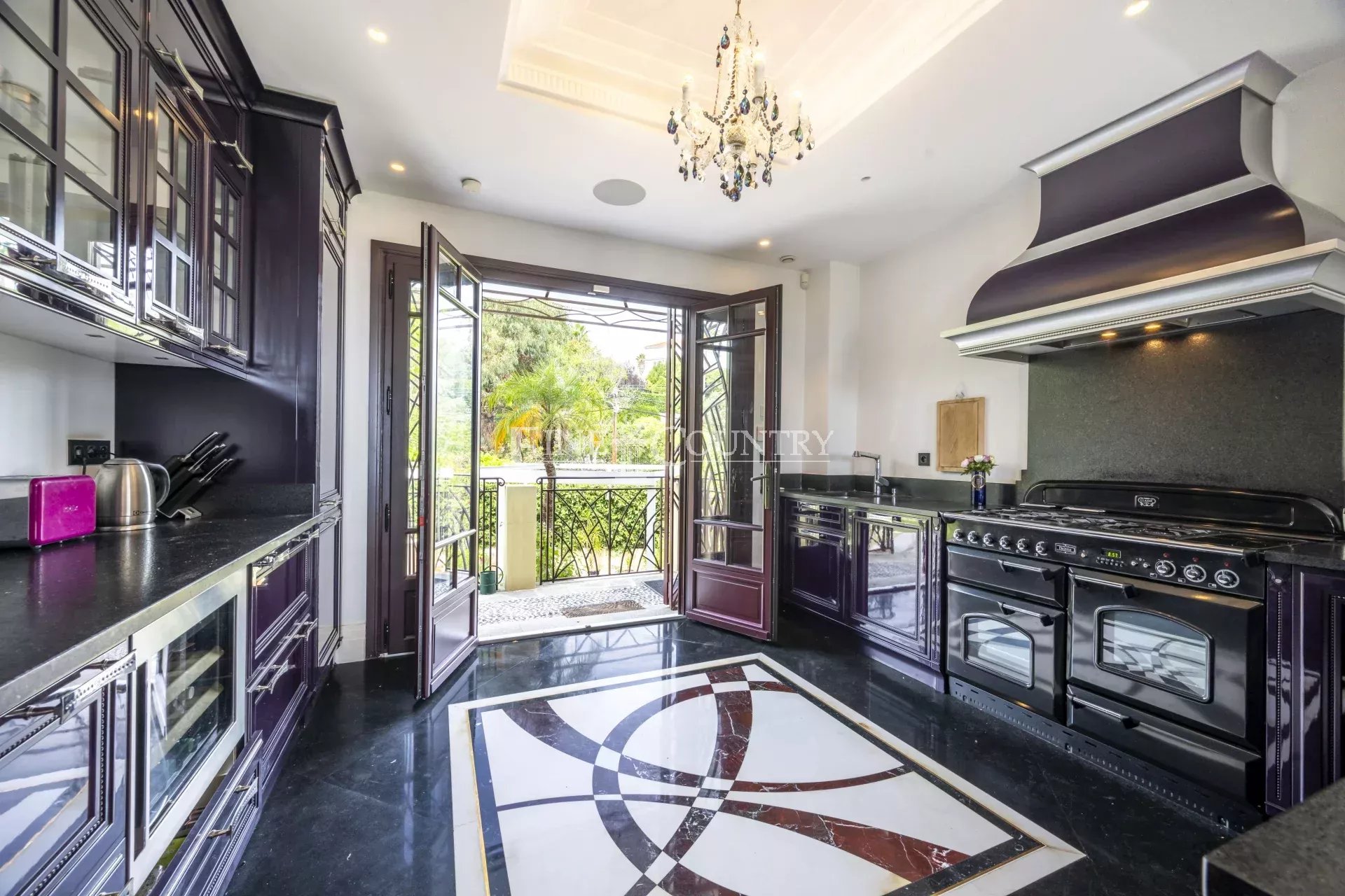 Photo of Art Deco Villa for Sale, Cannes Californie