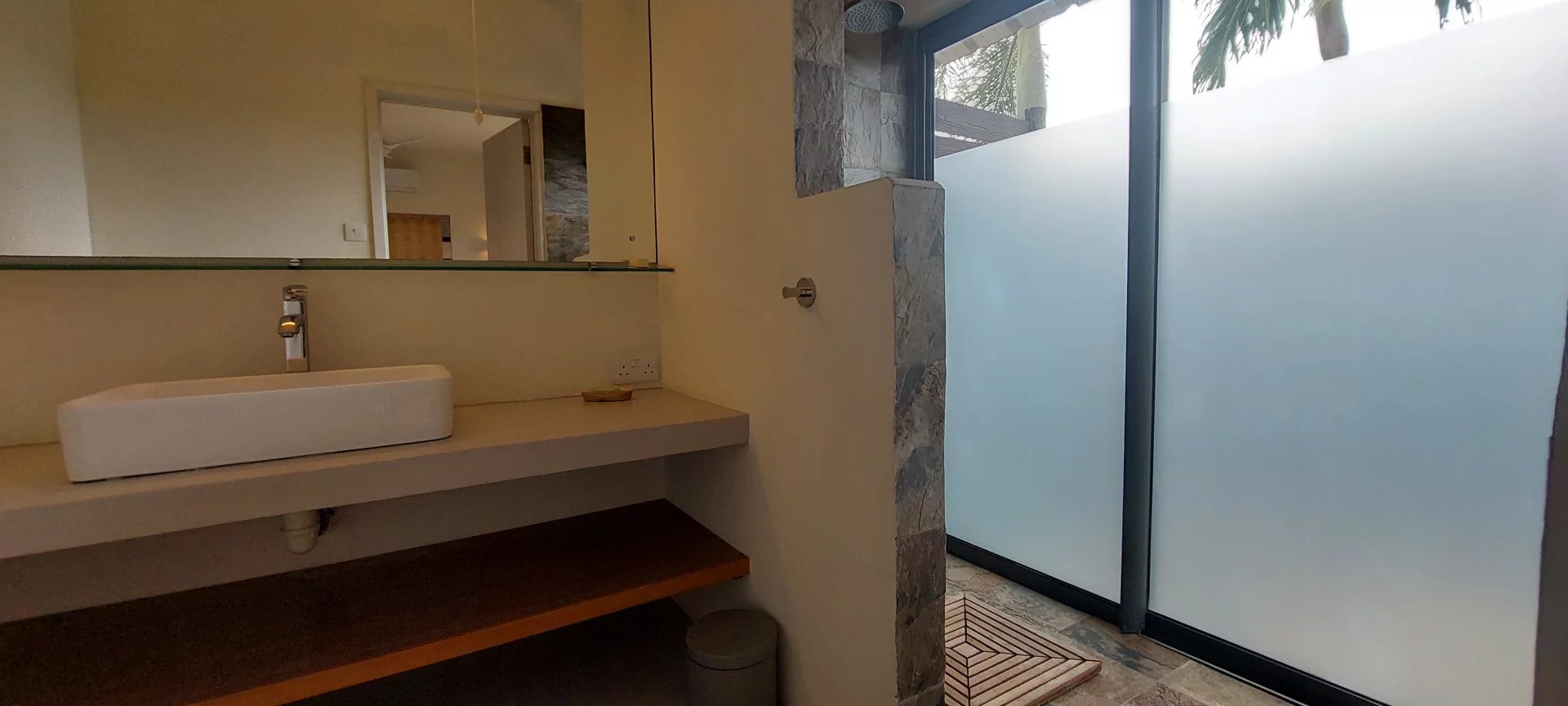 Ev Beau Vallon - picture 8