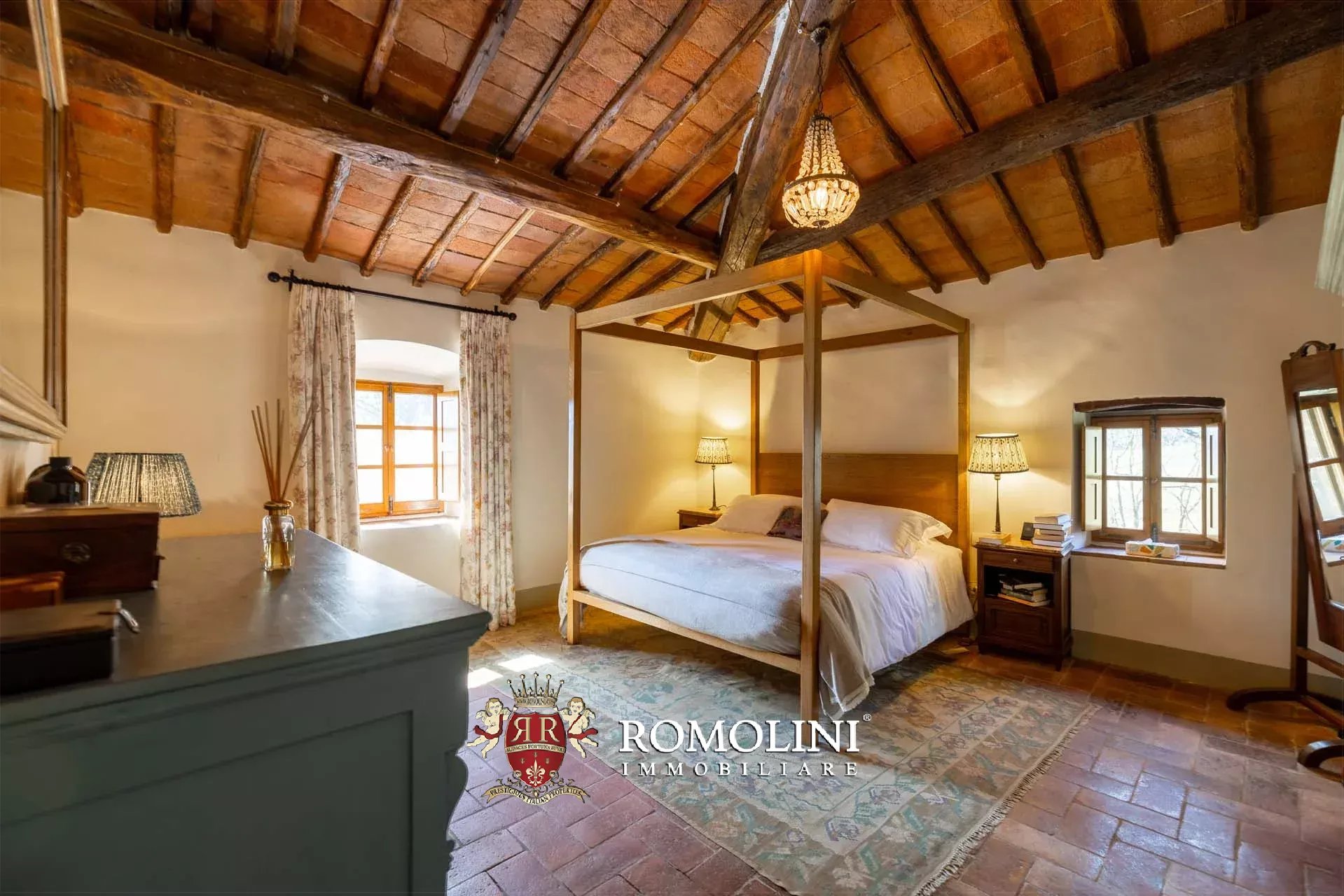 5 Bedroom Vineyard's Image 50