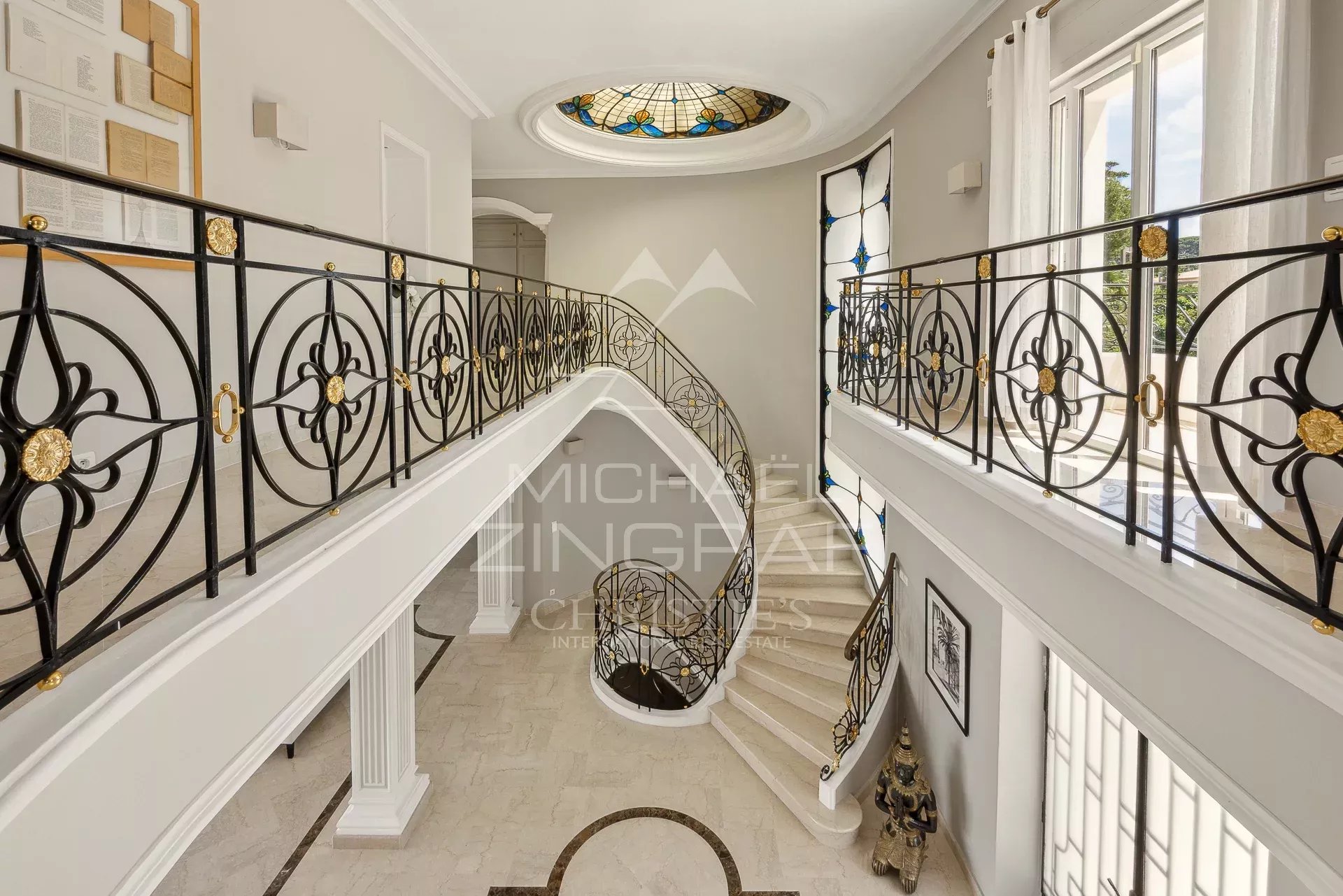 10 Bedroom Villa/Townhouse's Image 18