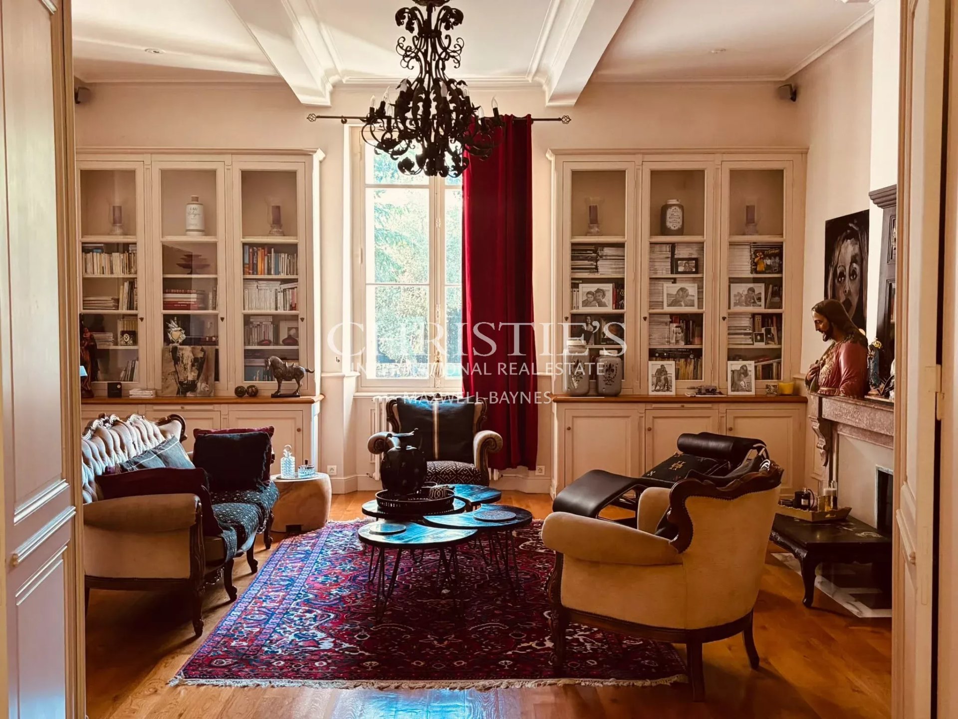 9 Bedroom Villa/Townhouse's Image 6