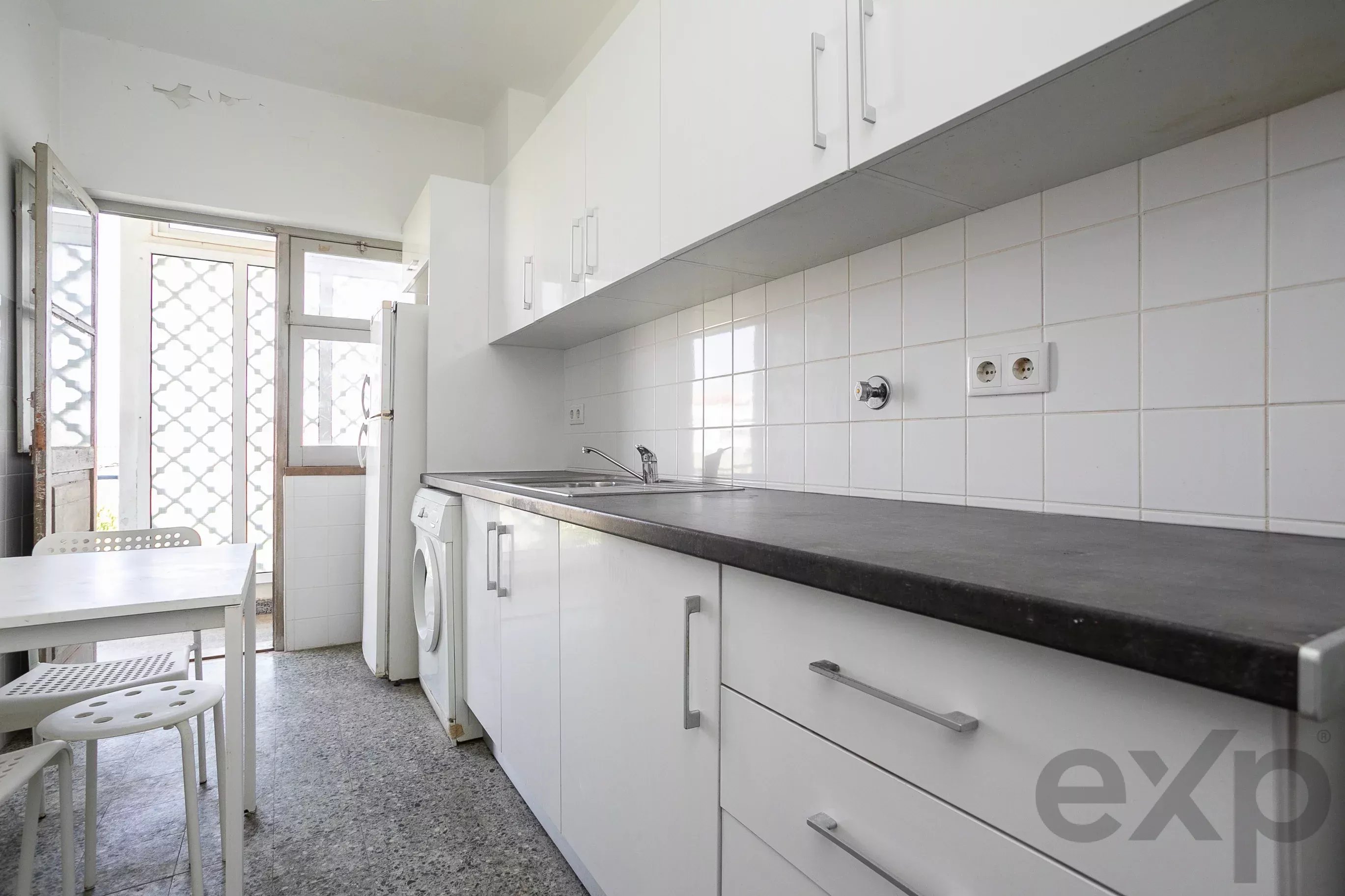 Two-Bedroom Apartment in the Centre of Tavira, in Need of Renovation 87146121 image 22